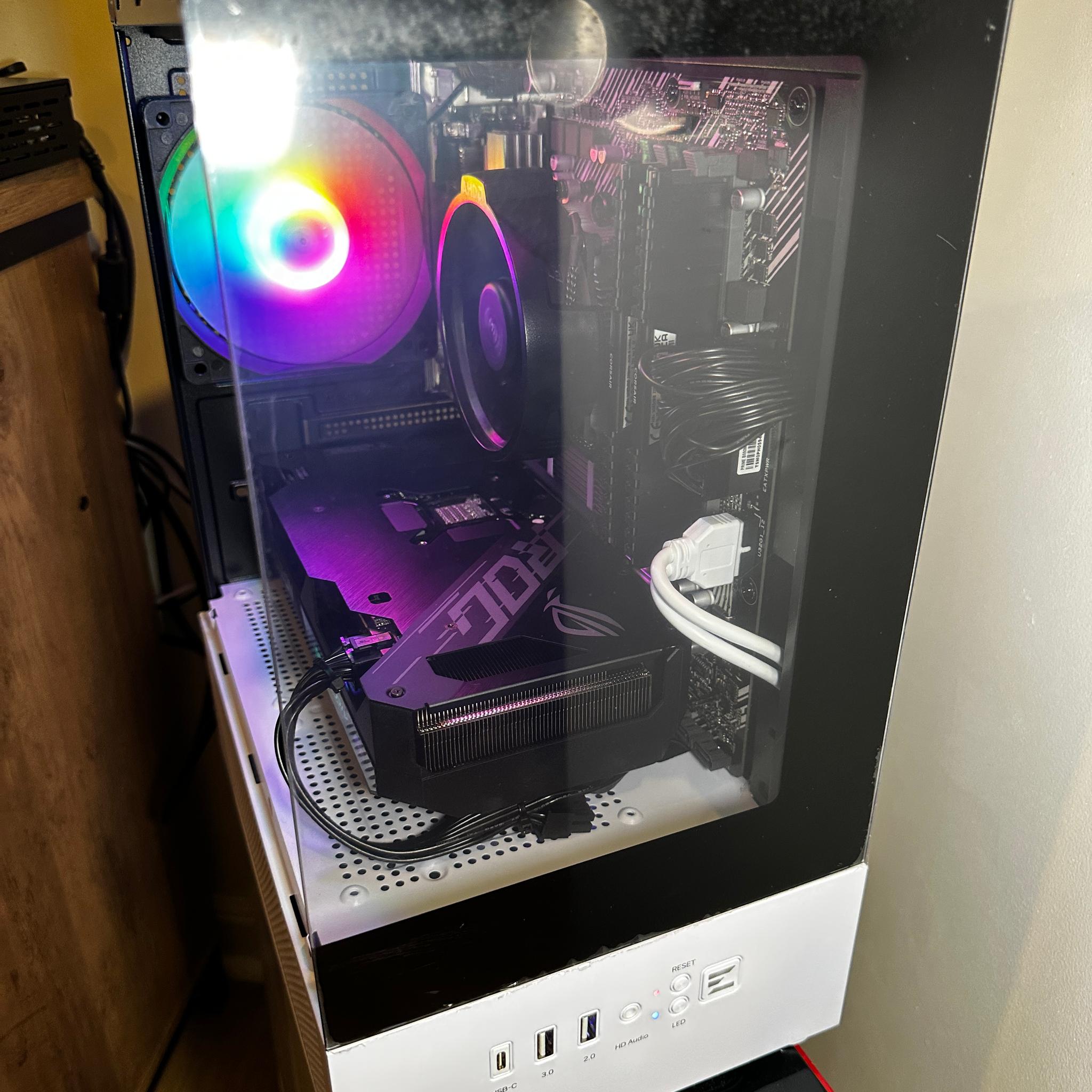 RX 6600 XT Compact Gaming PC