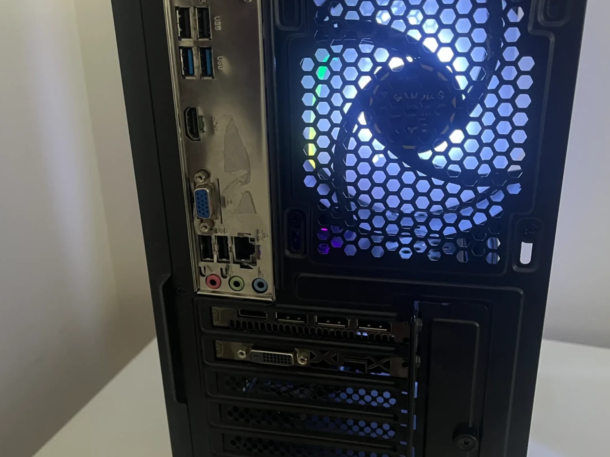 RX 580 / Intel I5 | WIFI | 16GB Ram | 1TB HDD + SSD | Windows 11 Activated