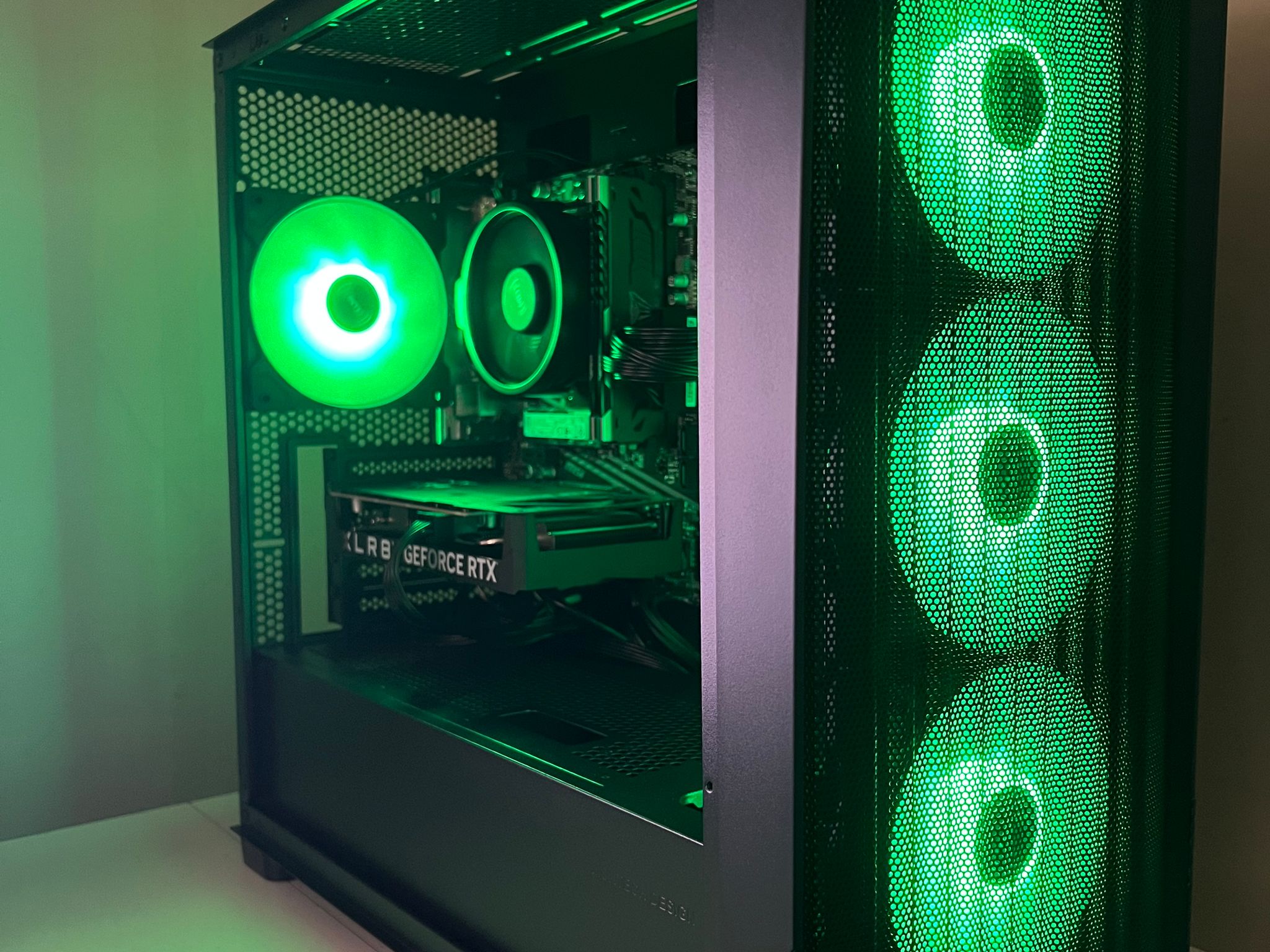 RTX 4060 | Ryzen 5 5500 | 16GB DDR4-4000mhz | 1TB NVMe SSD | 1080p/1440p Gaming PC