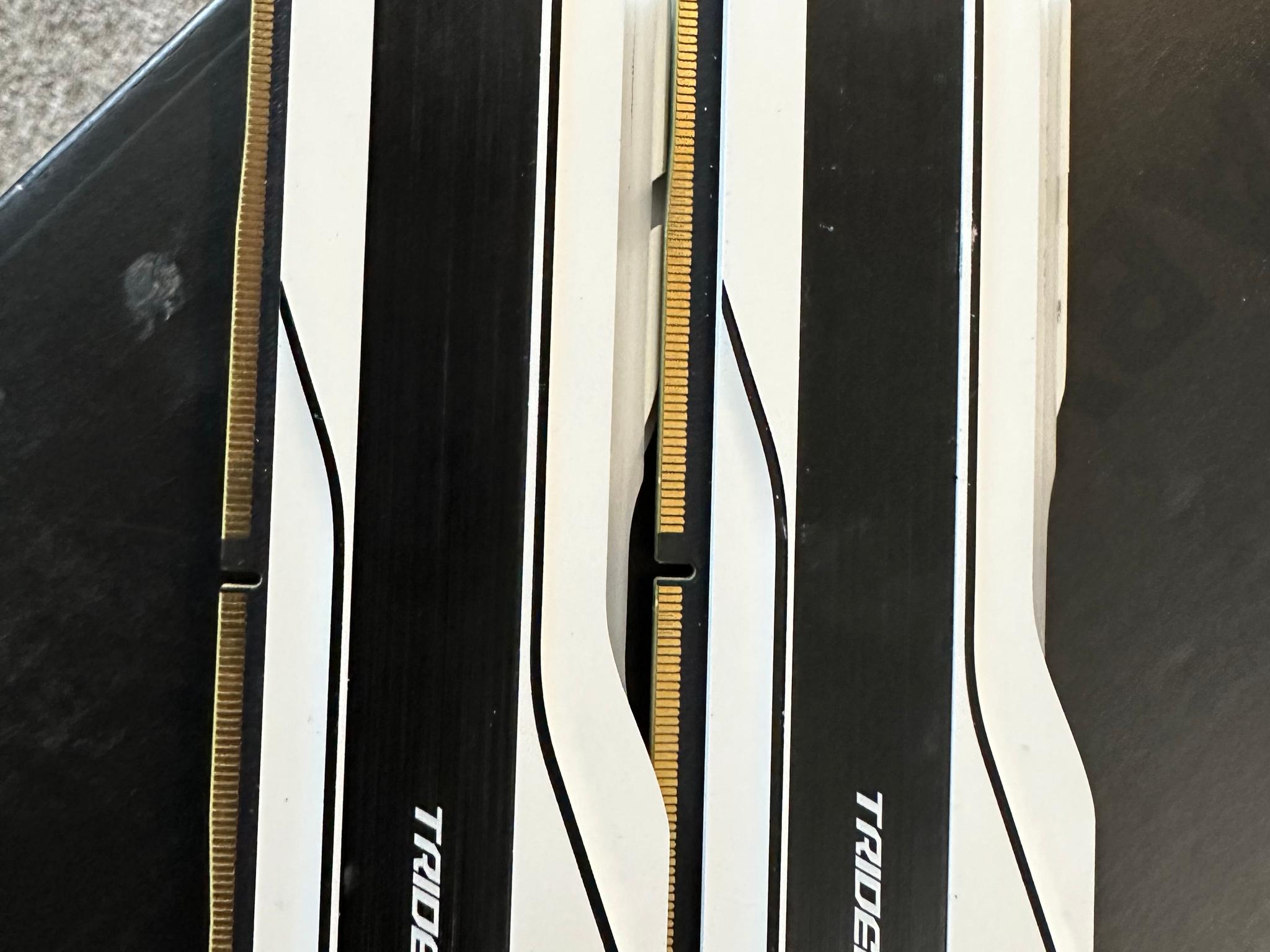 G.Skill Trident Z5 NEO RGB 32GB (2 x 16GB) DDR5 6000 CL30 RAM EXPO White