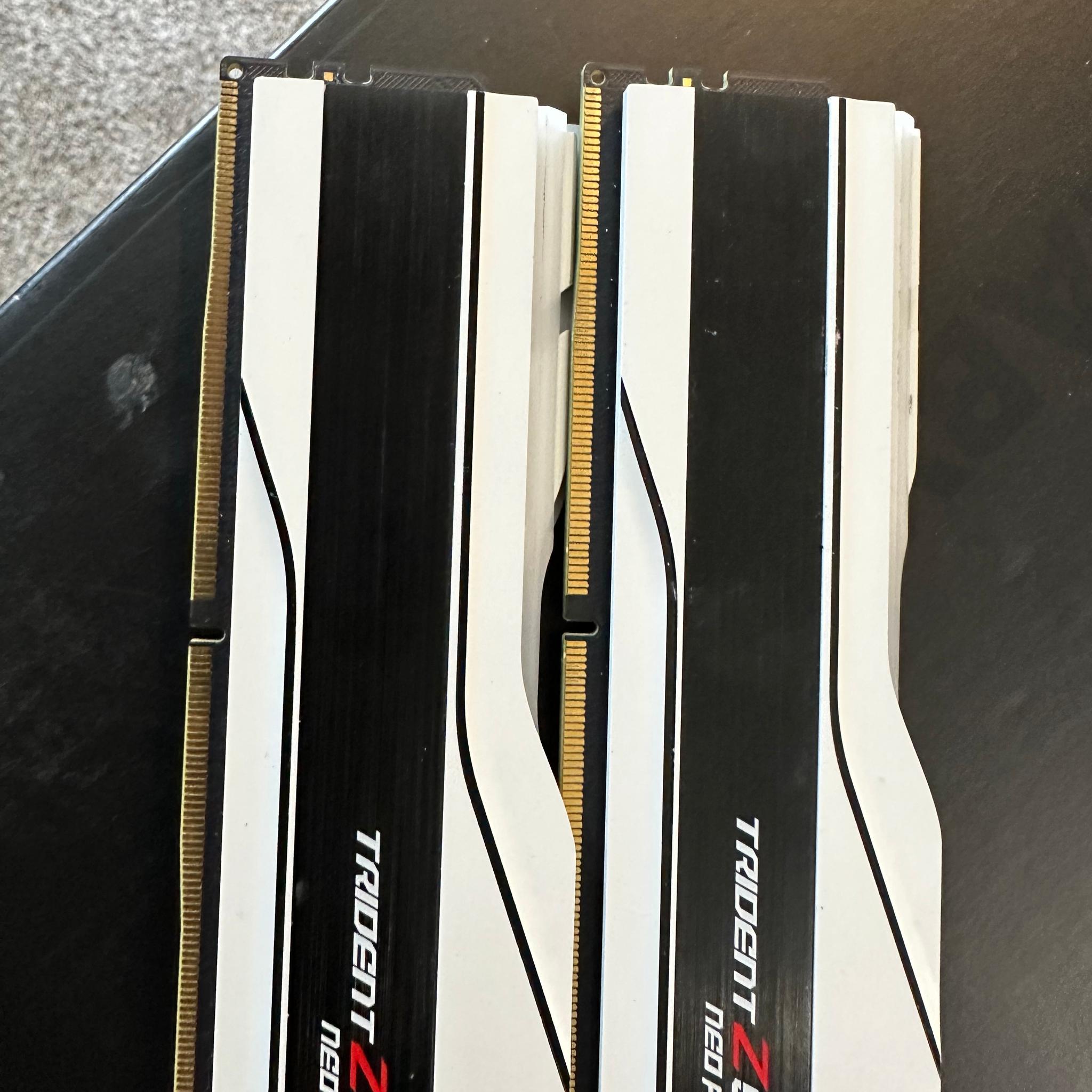G.Skill Trident Z5 NEO RGB 32GB (2 x 16GB) DDR5 6000 CL30 RAM EXPO White