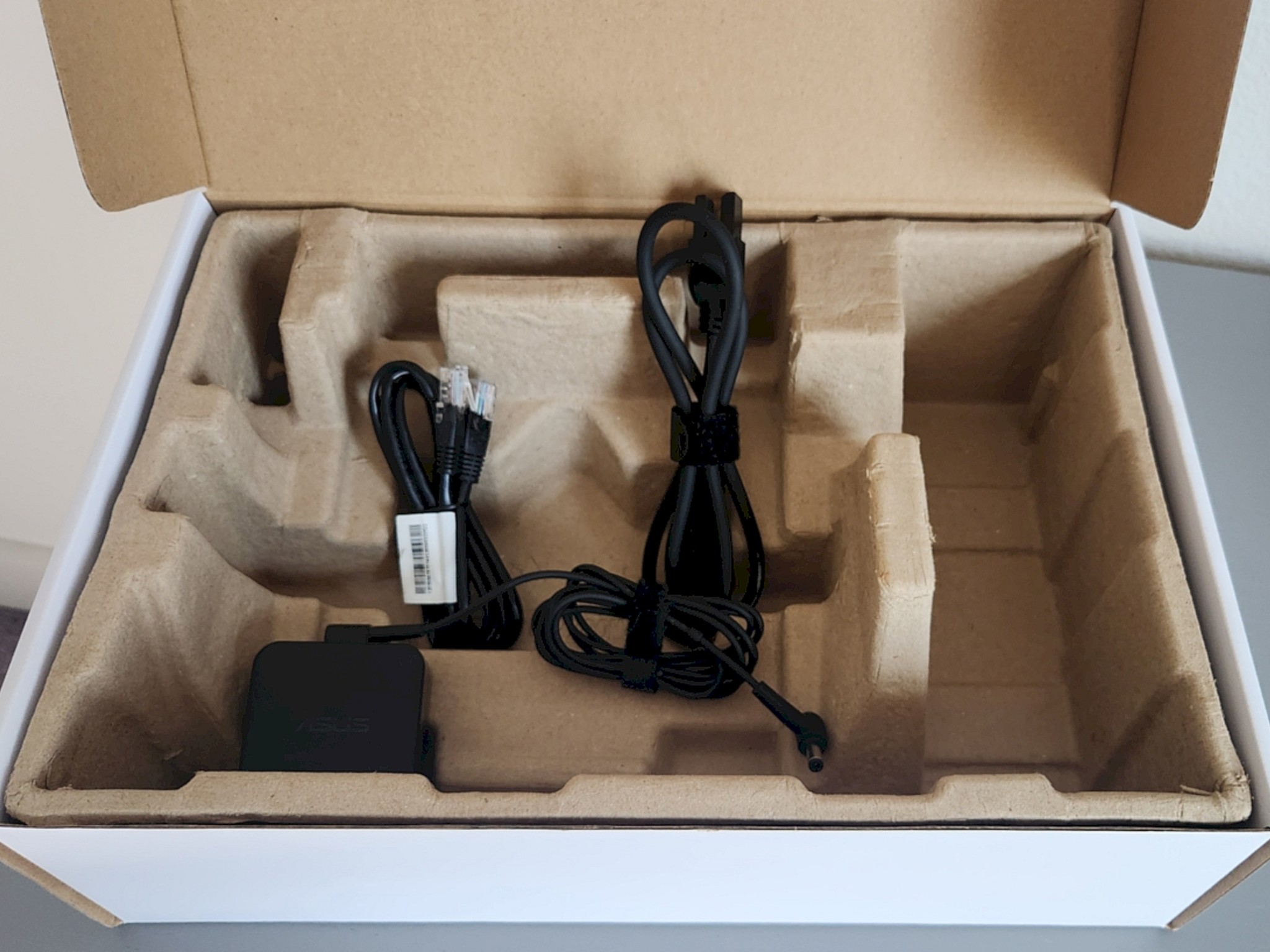 Asus RT-AX86U WiFi6 router