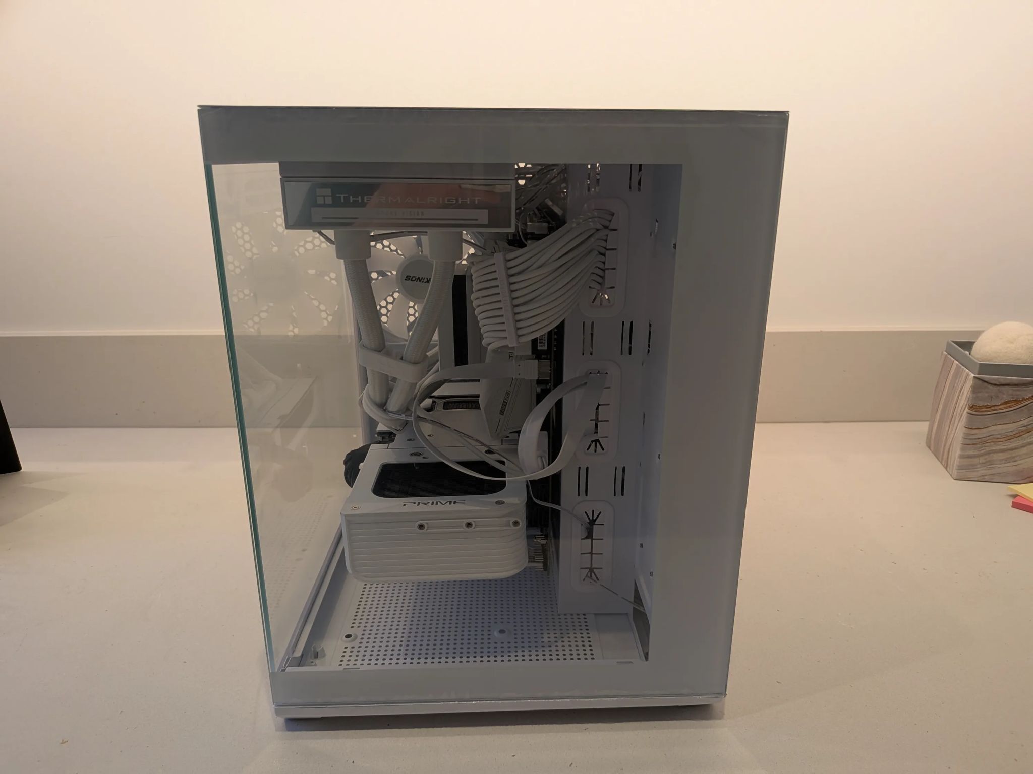 Huntr/x Ice - RTX 5070, Intel Core Ultra 7 265K, 32 GB DDR5, 2 TB Gen 4 NVME, Liquid Cooled, RGB