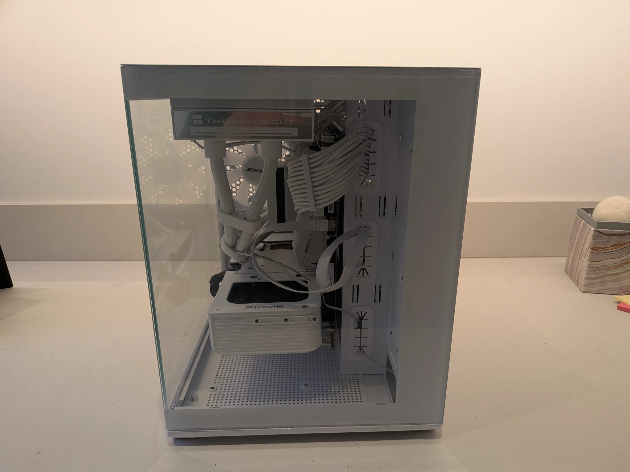 Huntr/x Ice - RTX 5070, Intel Core Ultra 7 265K, 32 GB DDR5, 2 TB Gen 4 NVME, Liquid Cooled, RGB