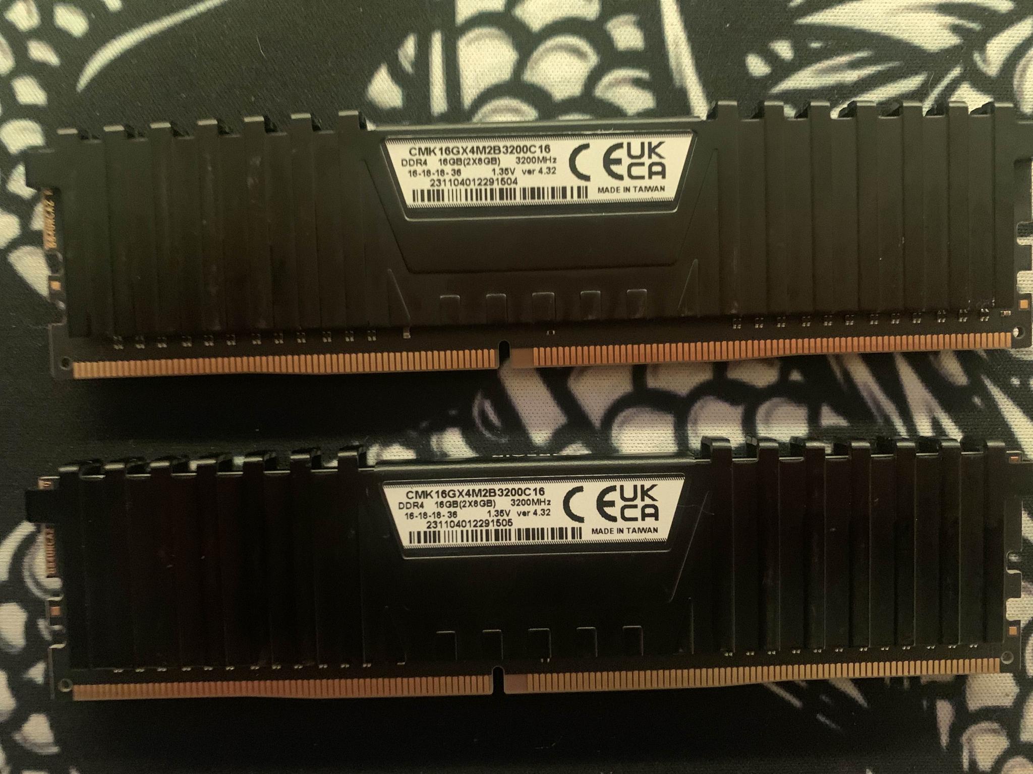 Corsair Vengeance LPX 16GB (2x8GB) DDR4‑3200 CL18 – Black