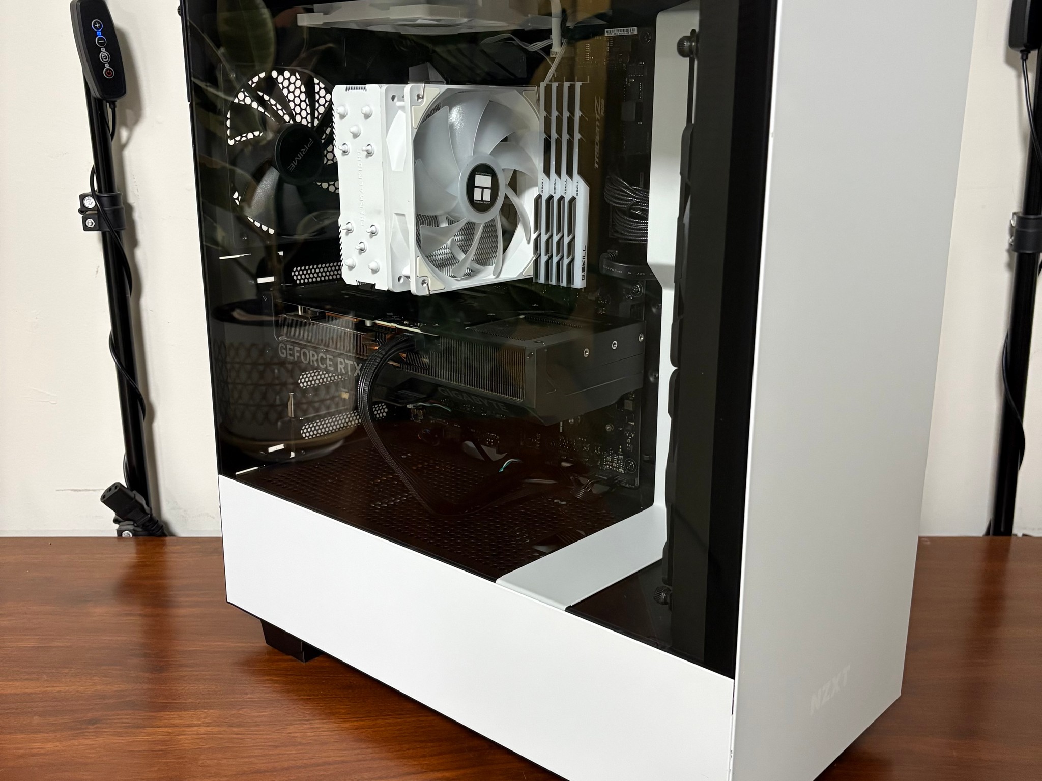 RTX 4070TI | Ryzen 5 5600X | 32GB DDR4 | 1TB NVMe | 850W Gold ATX 3.1 | NZXT H510 White