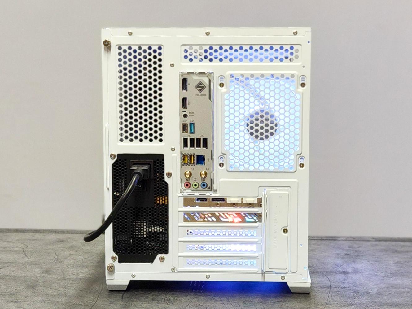 RX 9070 XT | Ryzen 7 7800X3D | 2TB SSD | 32GB DDR5 | Custom All White Gaming/Streaming PC
