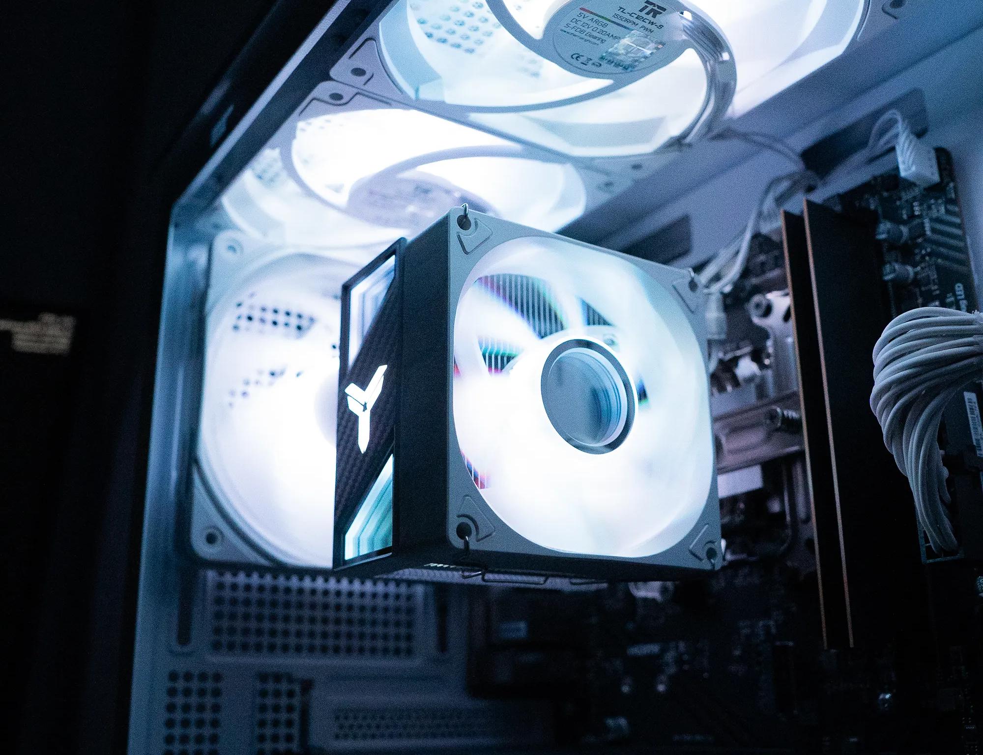 🌨🌨 | MSI RTX 4060Ti | RYZEN 5 7500F | 32GB DDR5 RAM | 1TB | Arctic Snow