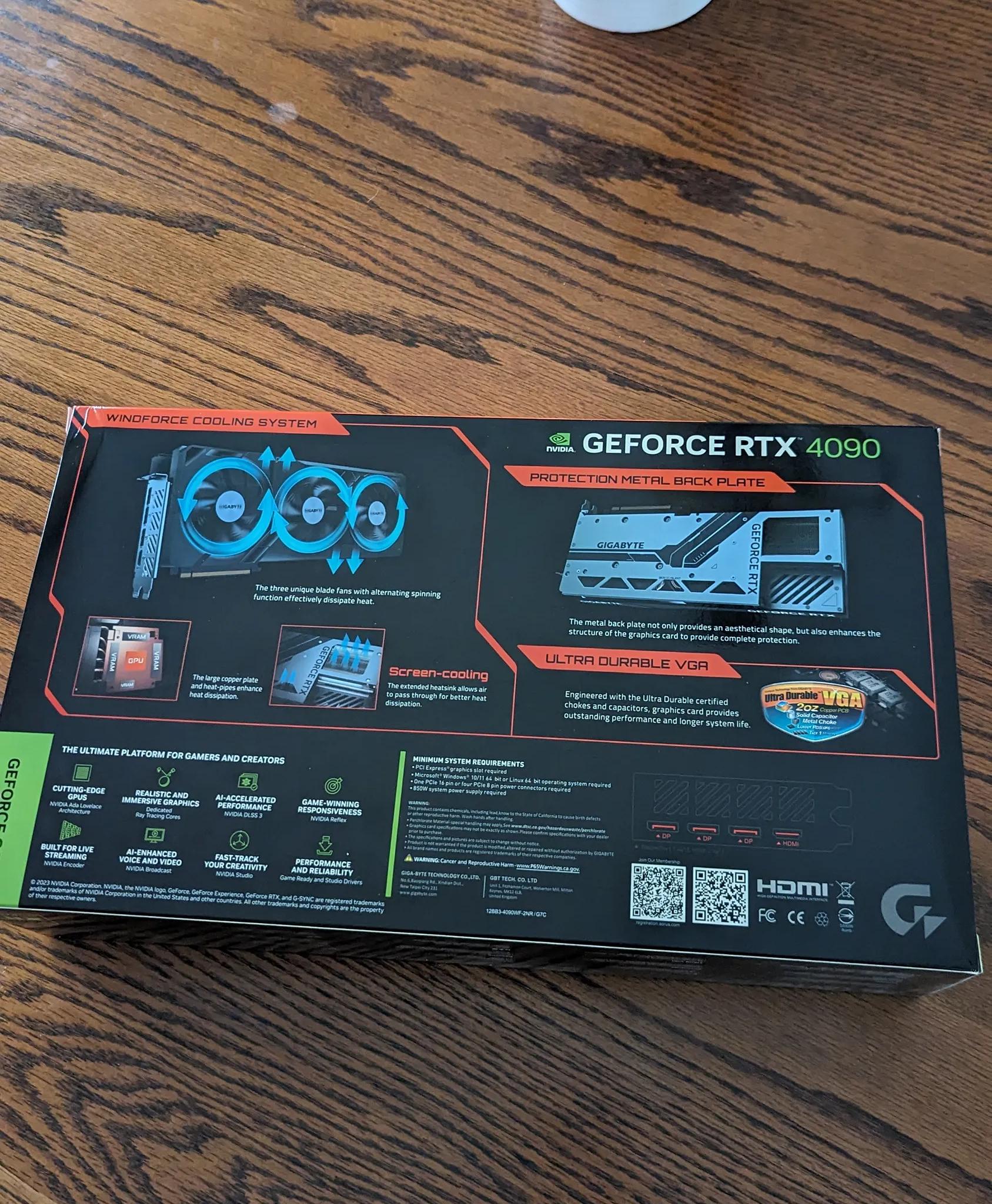 GIGABYTE GeForce RTX 4090 WINDFORCE V2 and cable mod cable