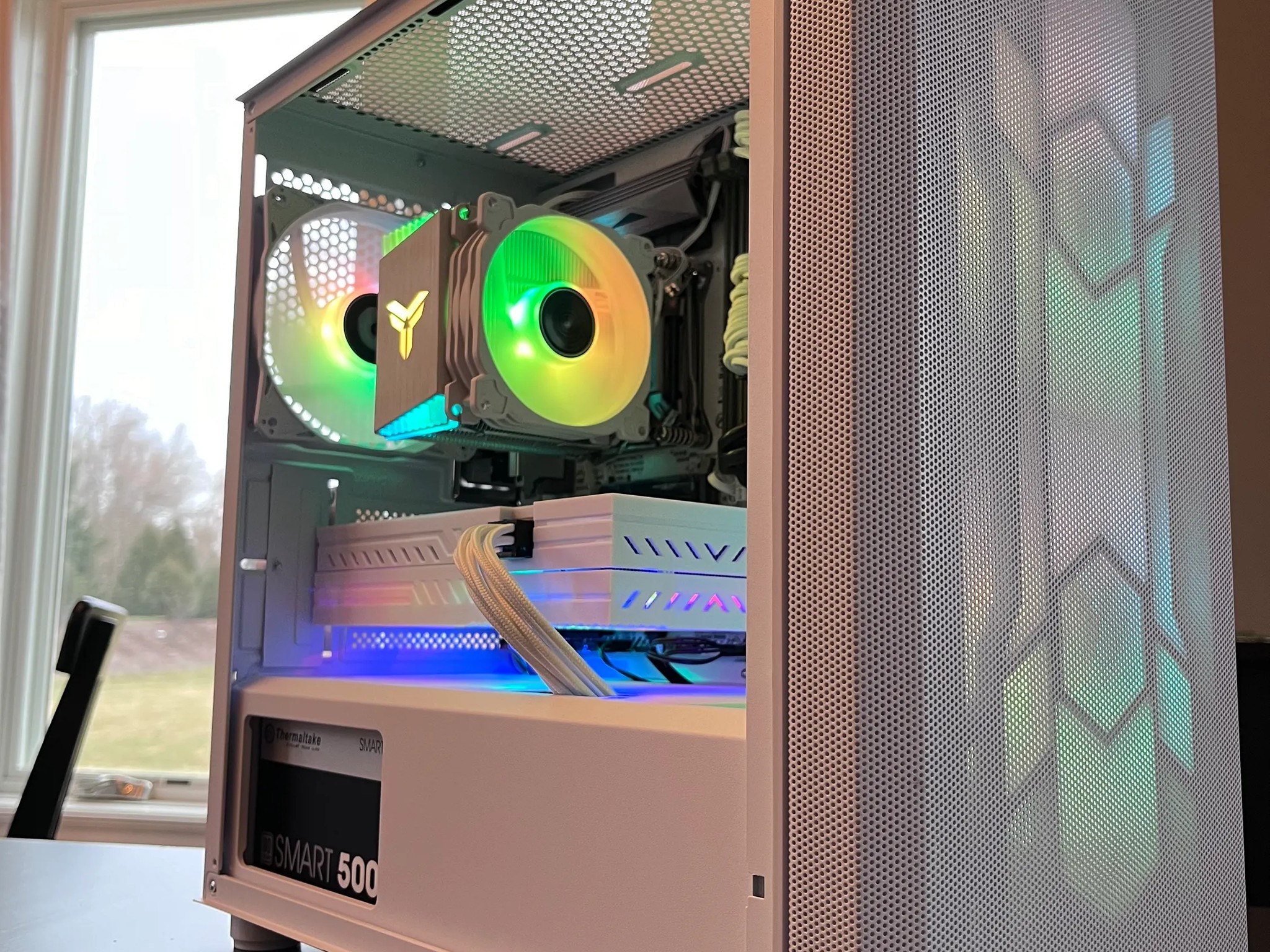ALL WHITE GAMING PC | RX 580 | I7 5930K EQUIVALENT | 16GB DDR4 | 500GB NVME