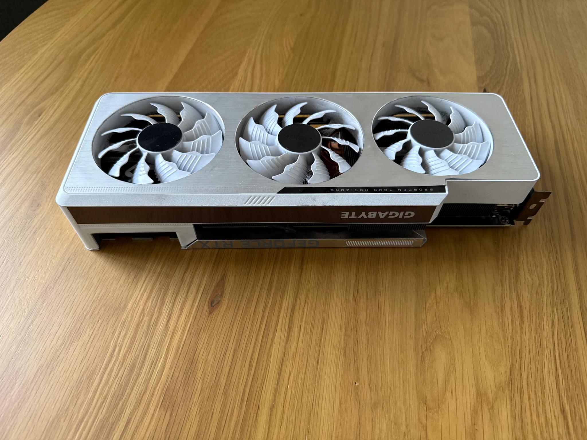 Gigabyte RTX 3080 Vision White with Original Packaging