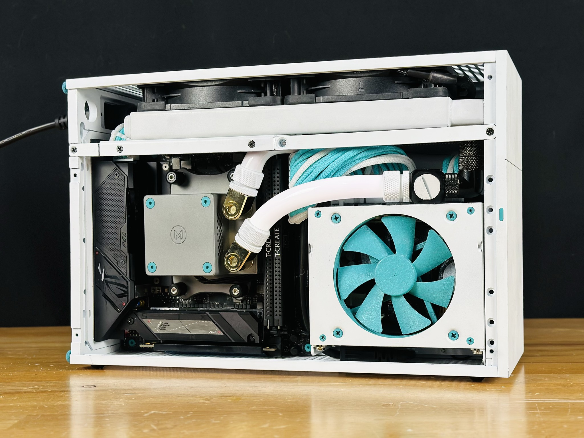 “Zephyr” | ITX Competition Loop | 1 of 1