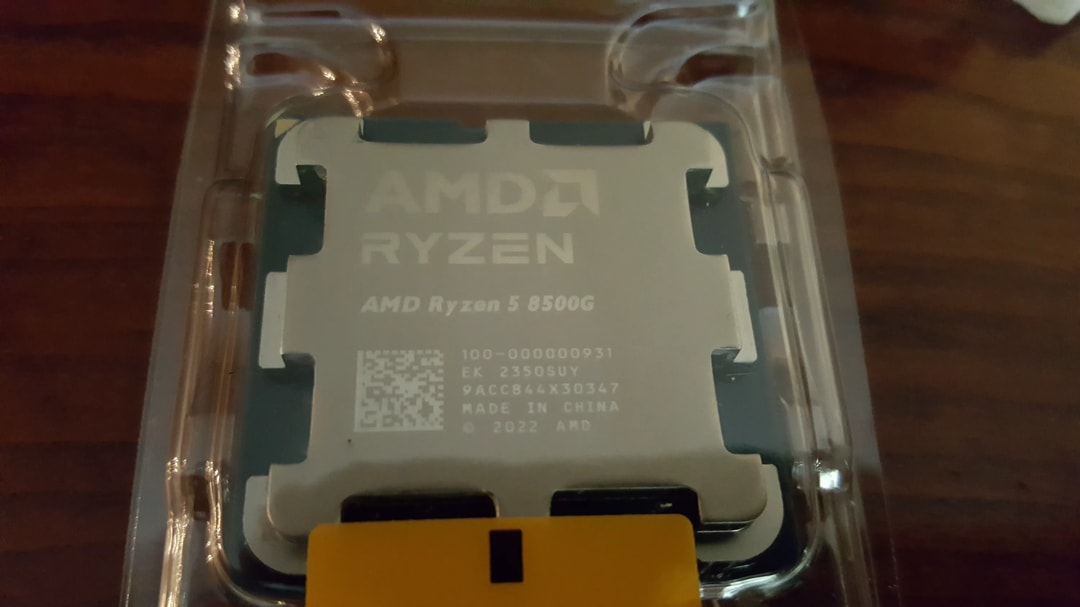 AMD RYZEN 5 8500G CPU (COOLER INCLUDED) AM5 with Integrated