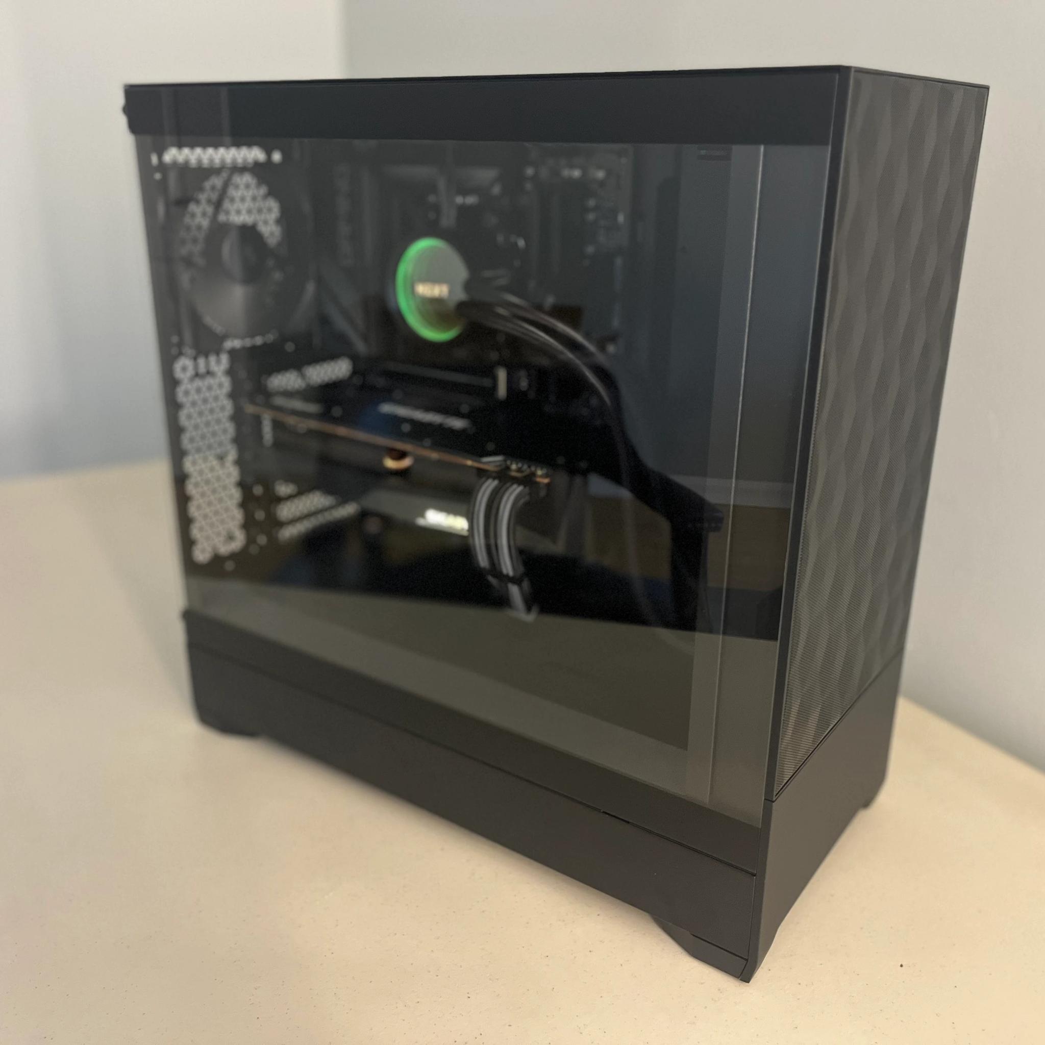 Custom Gaming PC - with free activated Windows 11 Pro