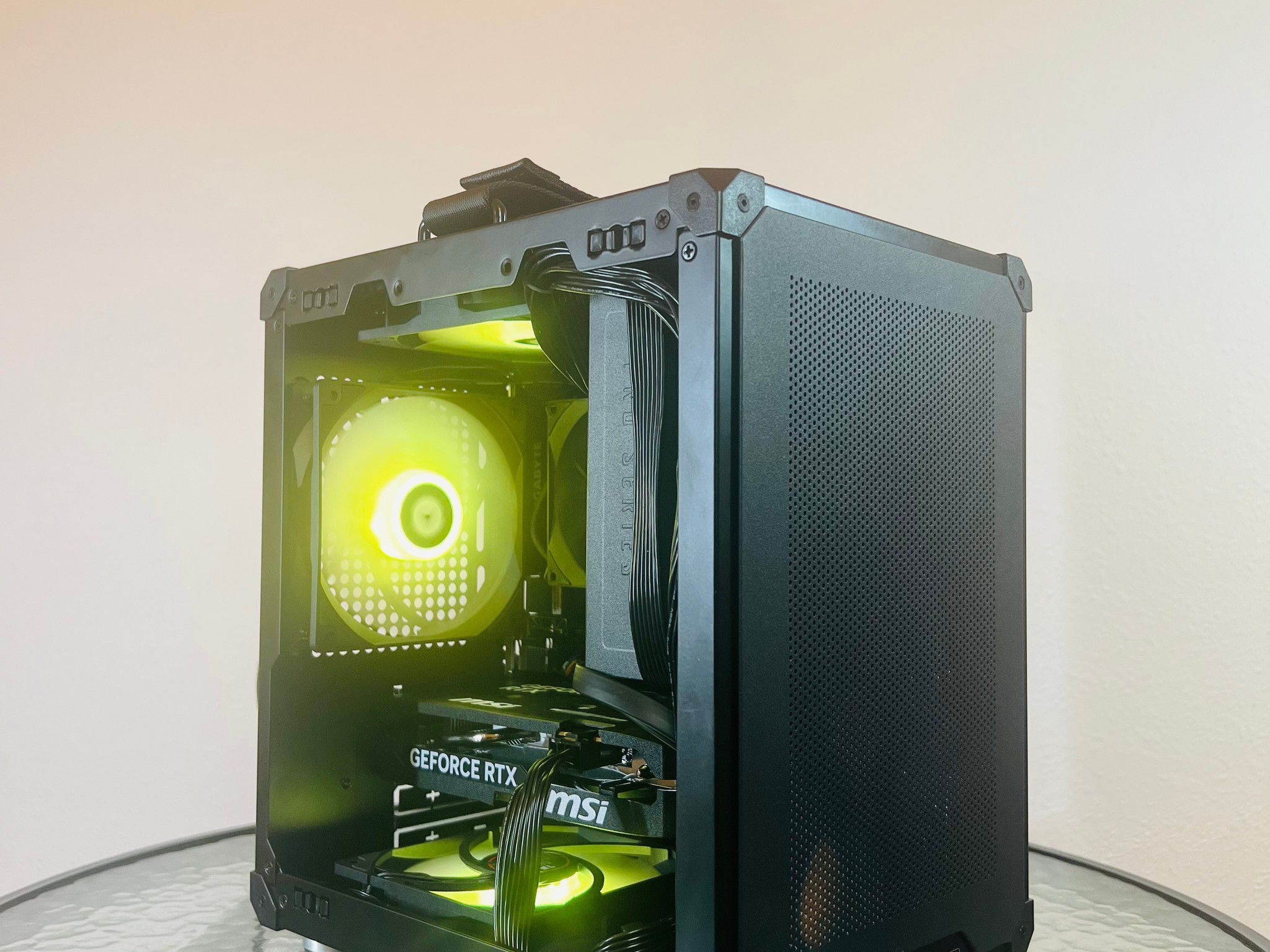 AMD Ryzen 5 5600G/ RTX 5050/ 16GB RAM/ 512GB SSD/ Convenient ITX Gaming PC Build