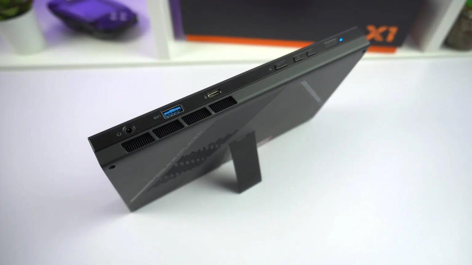 ONEXPLAYER X1 Mini 8840U