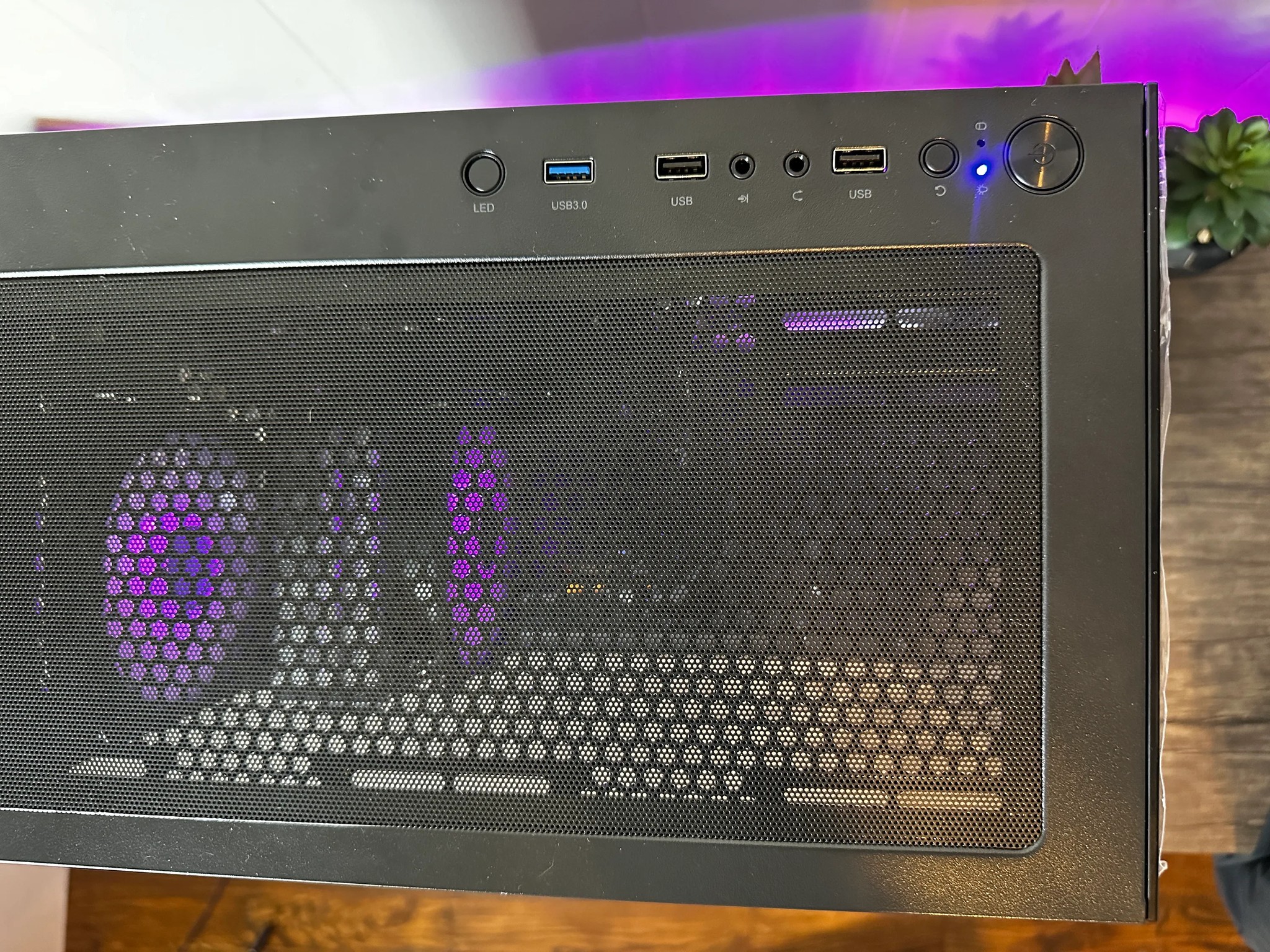 Budget/Entry Gaming PC! i5 7600, RX580 8GB, 16gb DDR4, 512GB NVME M.2 SSD! ARGB Fans!