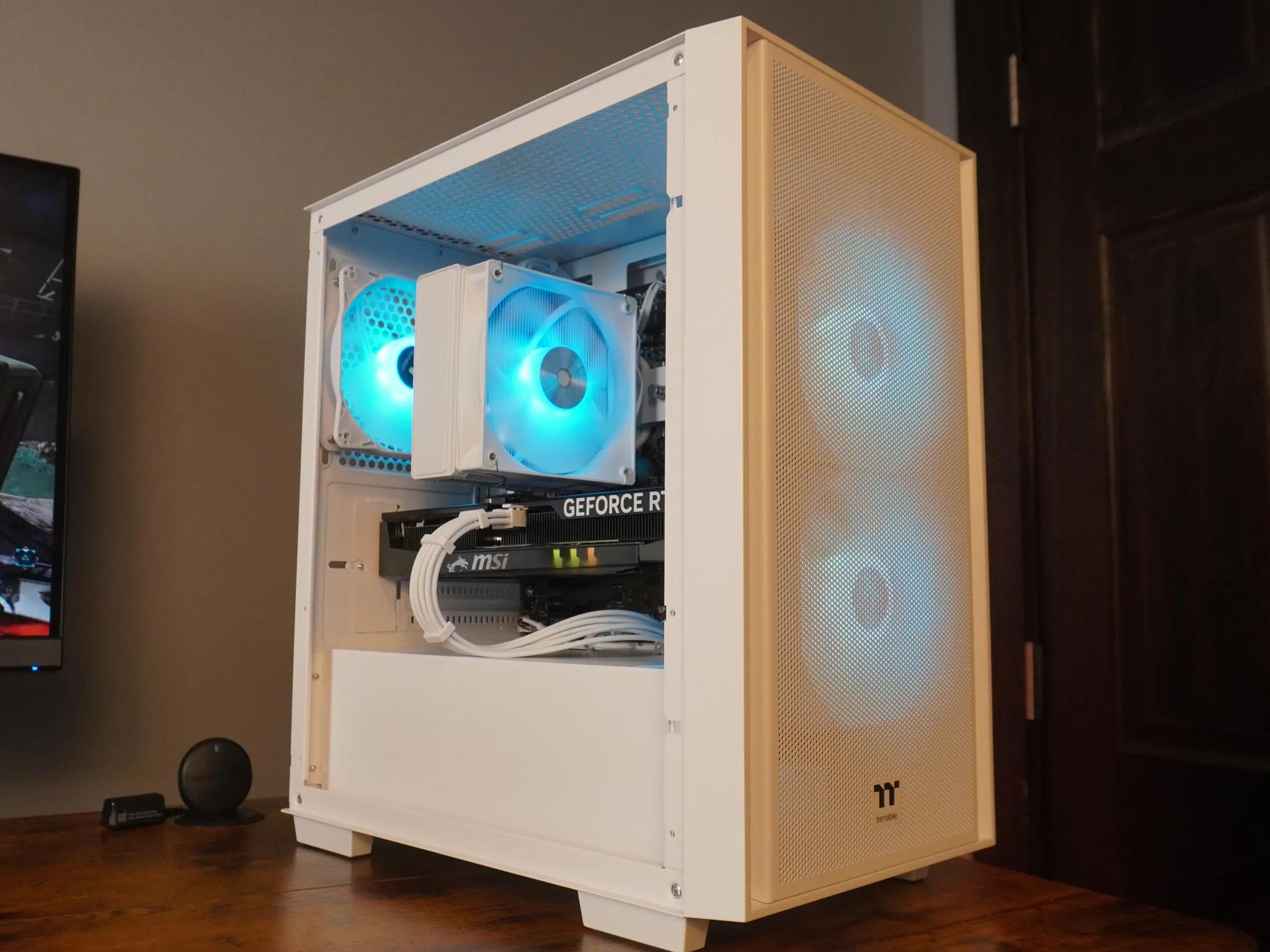 🤍AESTHETIC🤍 1440/1080p NEW GEN GAMING MACHINE 💚RTX 5060 💙 i5 12400f | 32GB | 1TB | WIFI
