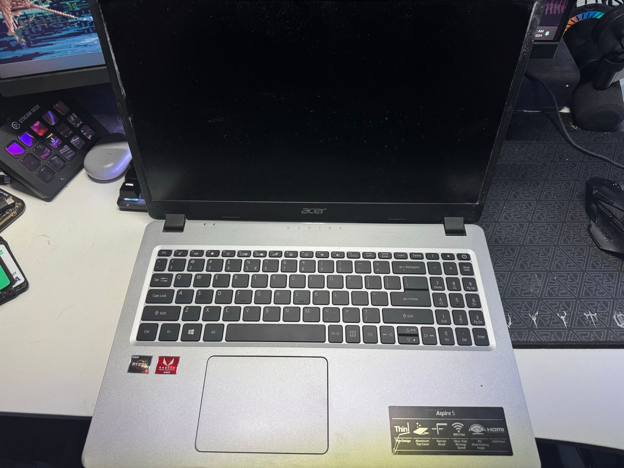 Acer Aspire 5 laptop - Ryzen 3 - 8GB DDR4 - 256GB SSD