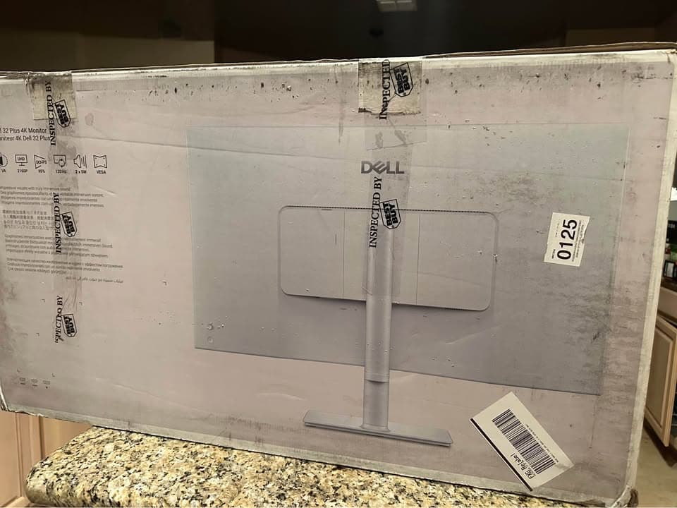 Dell 31.5" 4K Monitor VA LED UHD 120Hz 8ms - Ash White