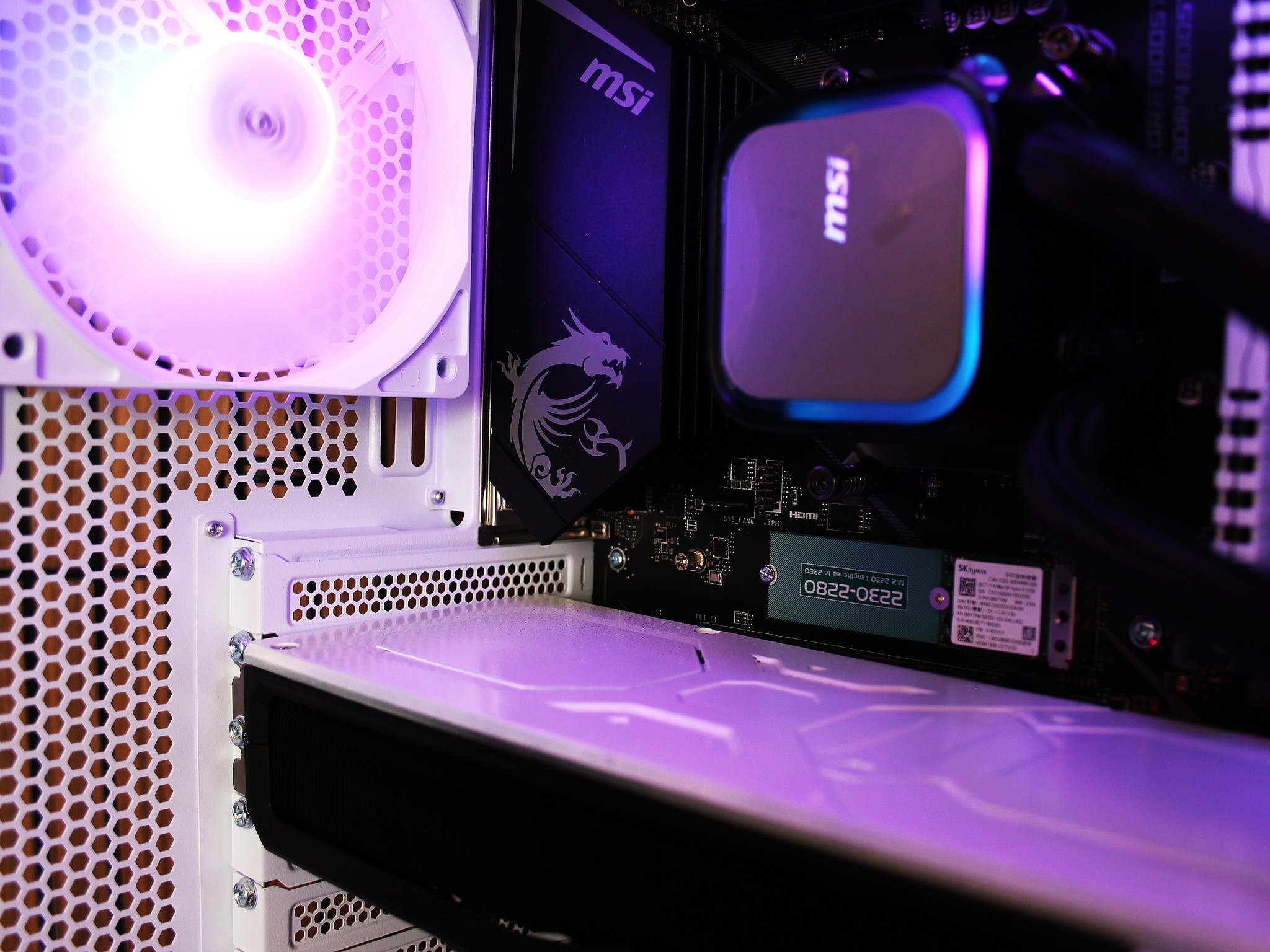 RX 7800XT 16GB💻| DDR4 | 32GB RAM | WiFi/BT | Windows 11 | NVME | liquid cooled