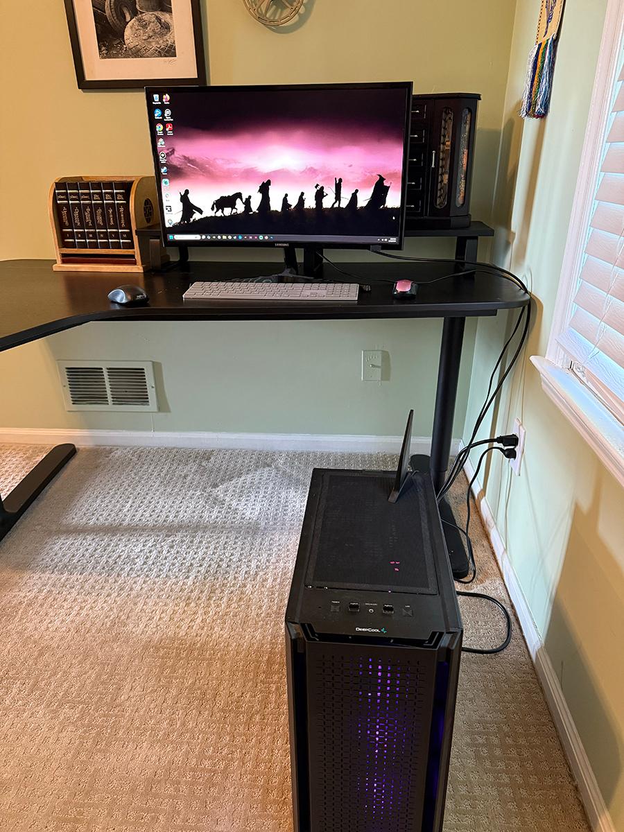 Gaming PC - RTX 4090, i7-13700KF, 32GB RAM, 2TB NVMe SSD