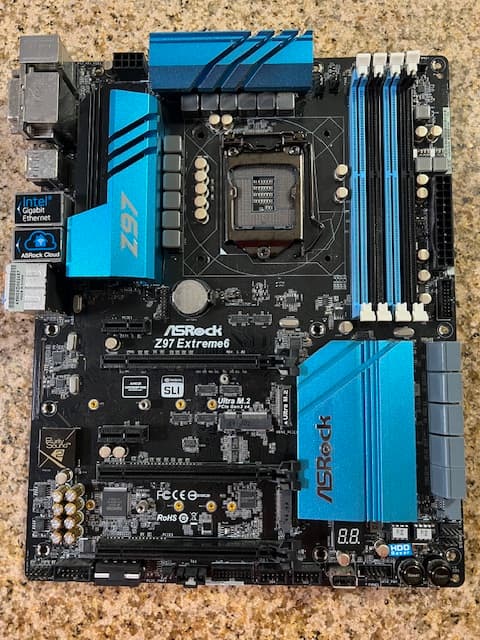 ASRock Z97 Extreme6 LGA 1150 Intel Z97 HDMI SATA 6Gb/s USB 3.0 ATX Intel Motherboard