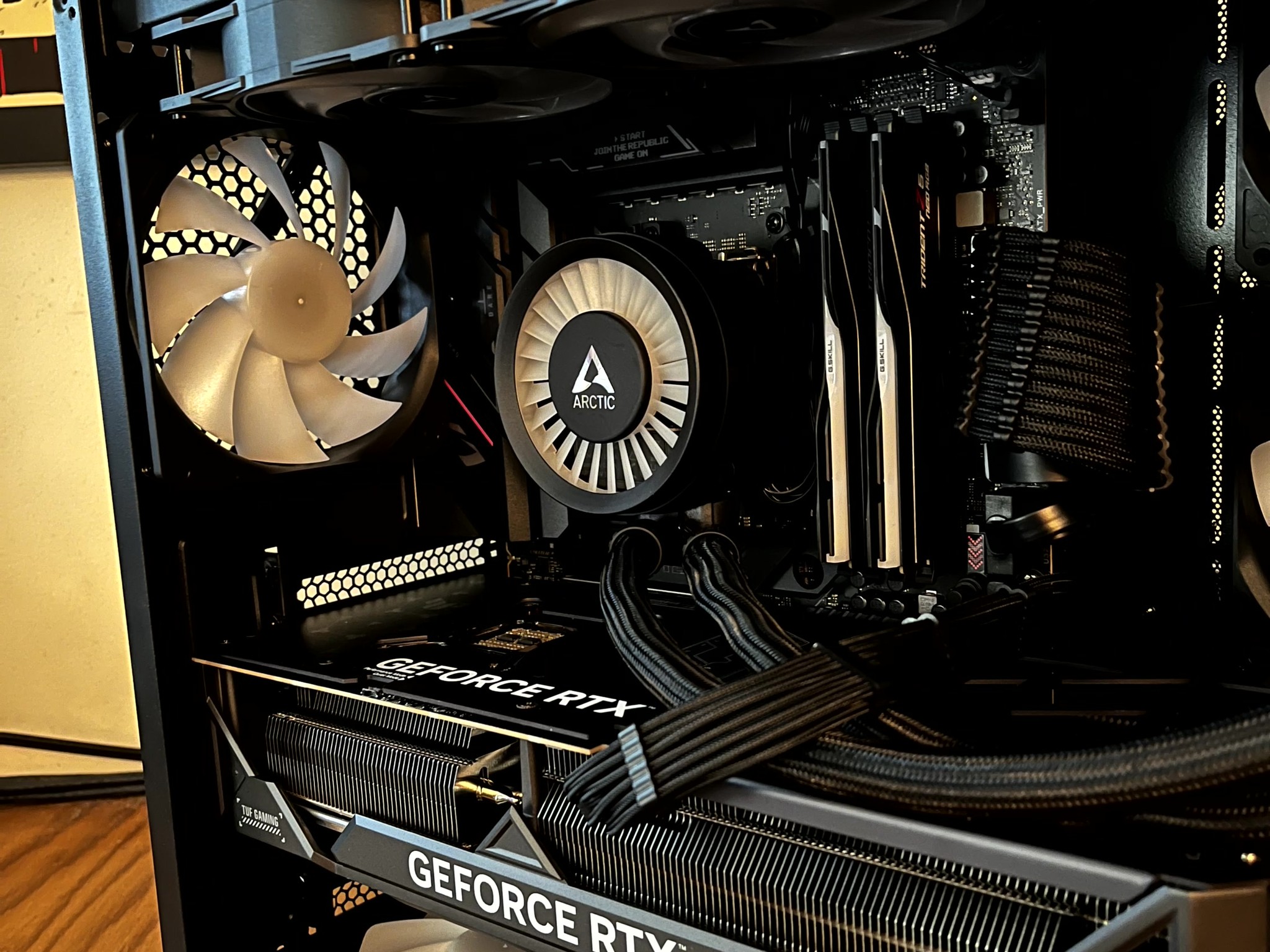 Dark Matter - RTX 4080 SUPER OC | Ryzen 7 7800X3d | 32GB DDR5 @6400MT/s | 4TB NVME | 1000W Platinum