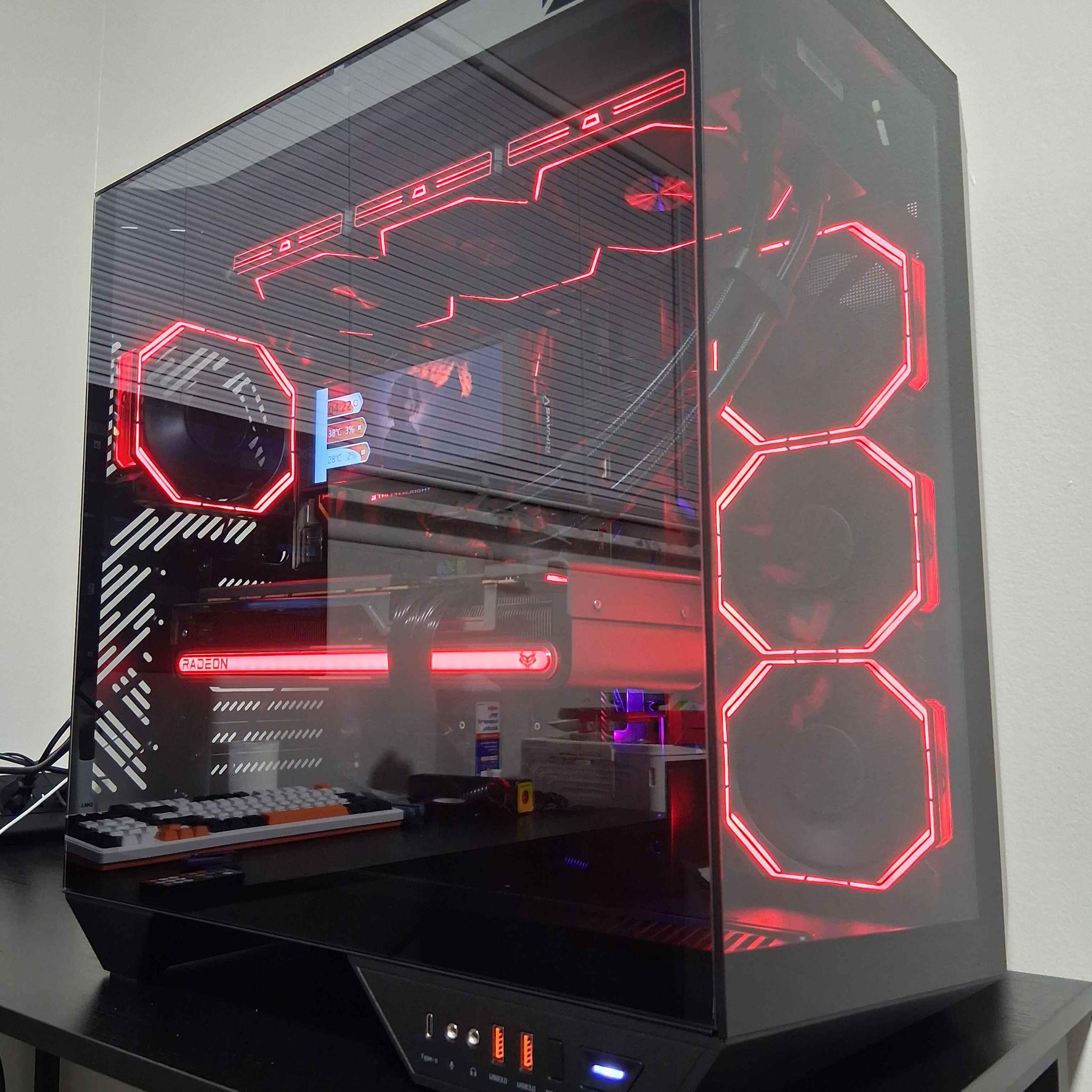 Gaming PC Ryzen 7 5700x 32GB DDR4 / 1TB SSD / SAPPHIRE RX 7800 XT 16GB / WINDOWS 11 / WIFI