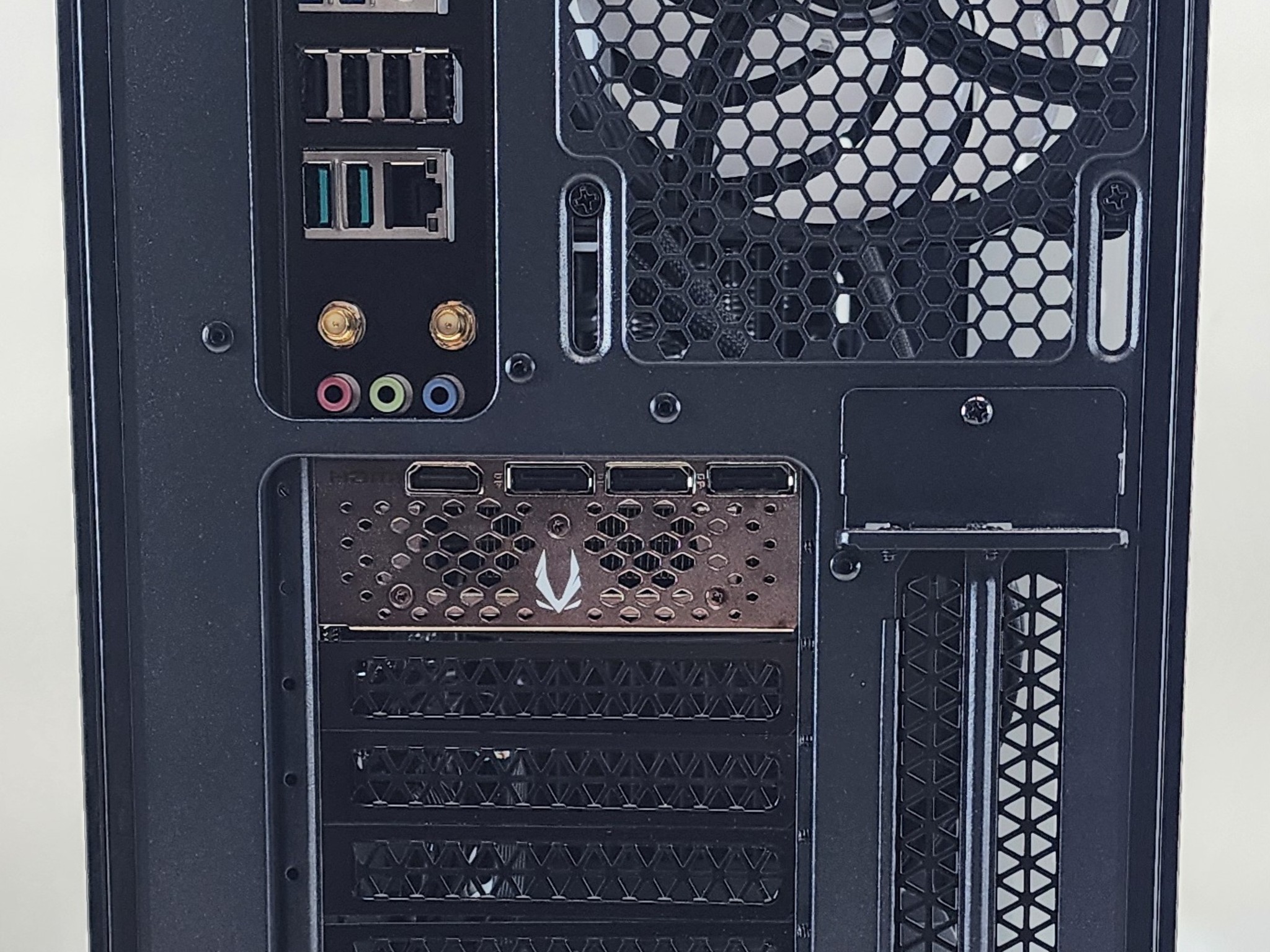 Gaming PC Ryzen 7 9700X 16GB RAM 1TB SSD RTX 4060 Ti 16GB Windows 11 Computer