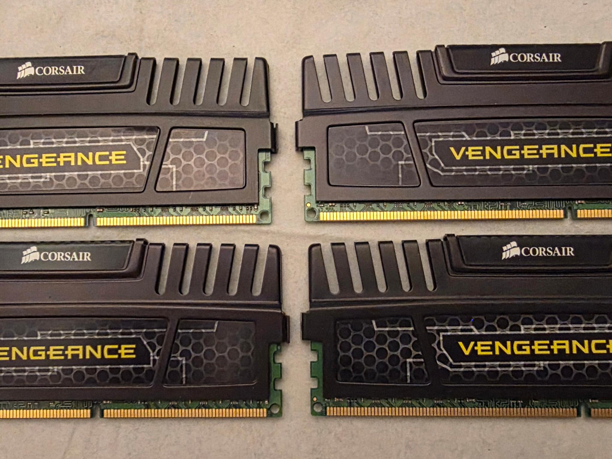 Corsair Vengeance DDR3 16GB (4x4GB) 1600MHz PC3-12800 Desktop RAM Memory DIMM