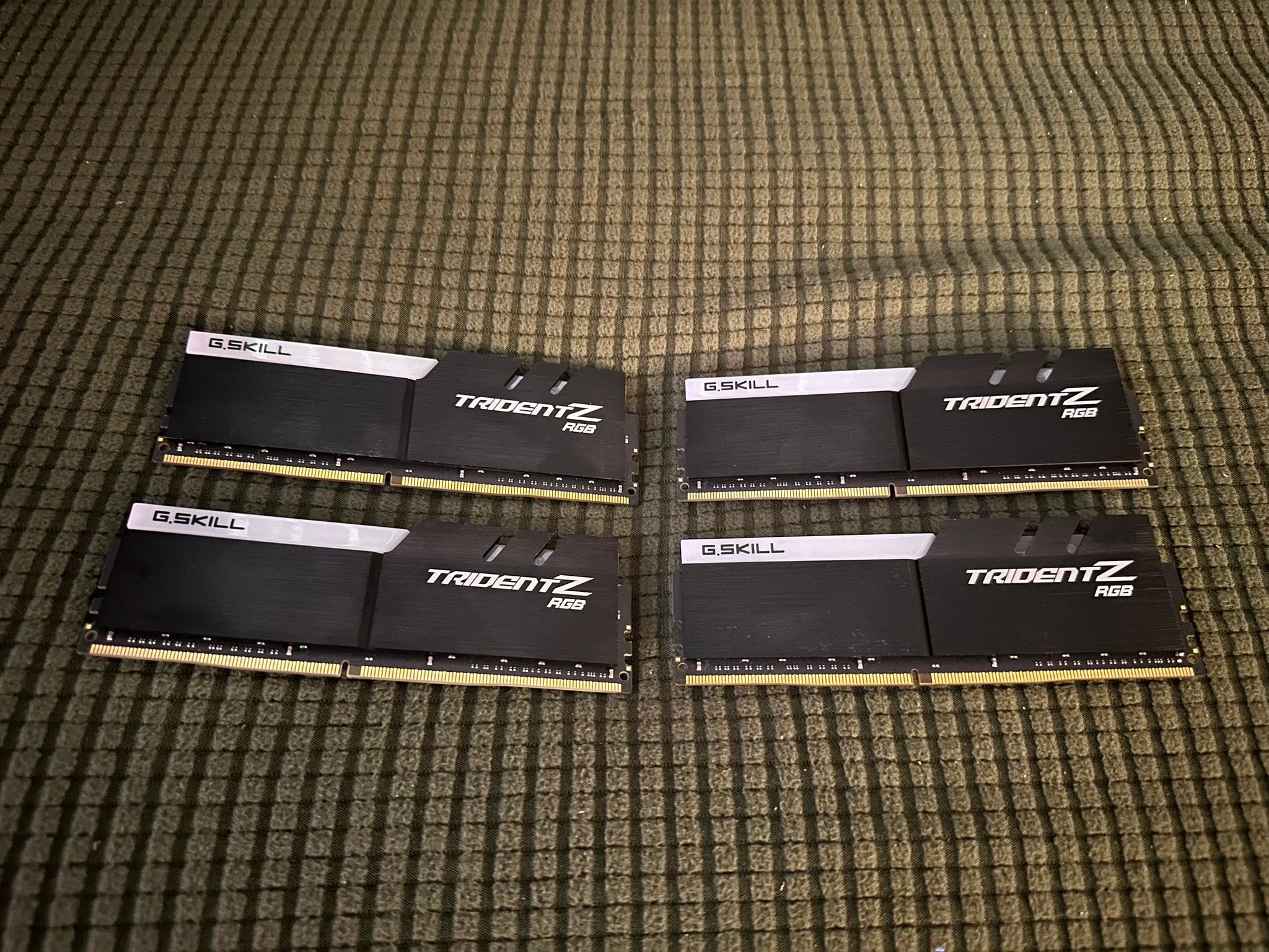 G.Skill Trident Z RGB 64GB 3200