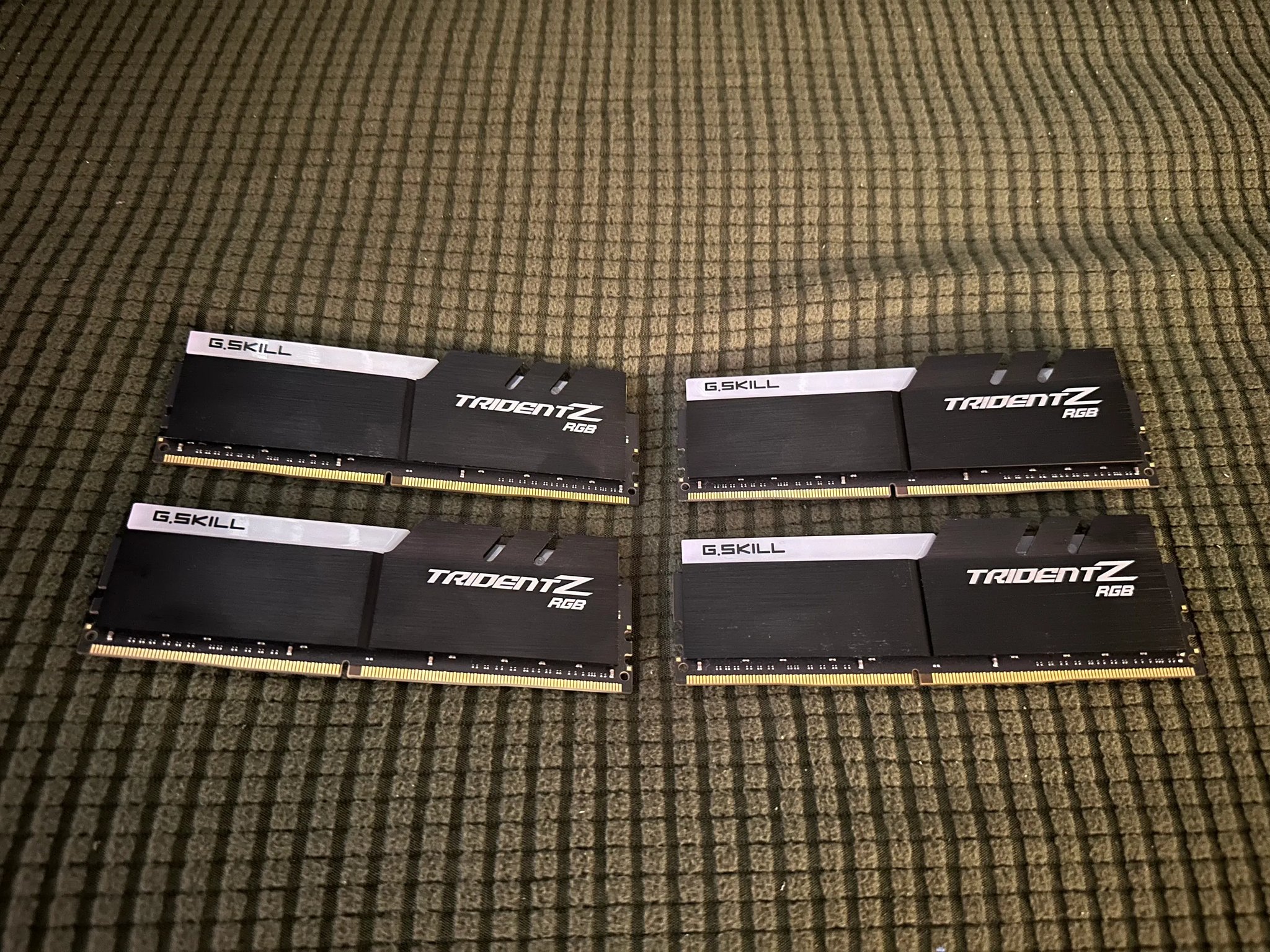 G.Skill Trident Z RGB 64GB 3200