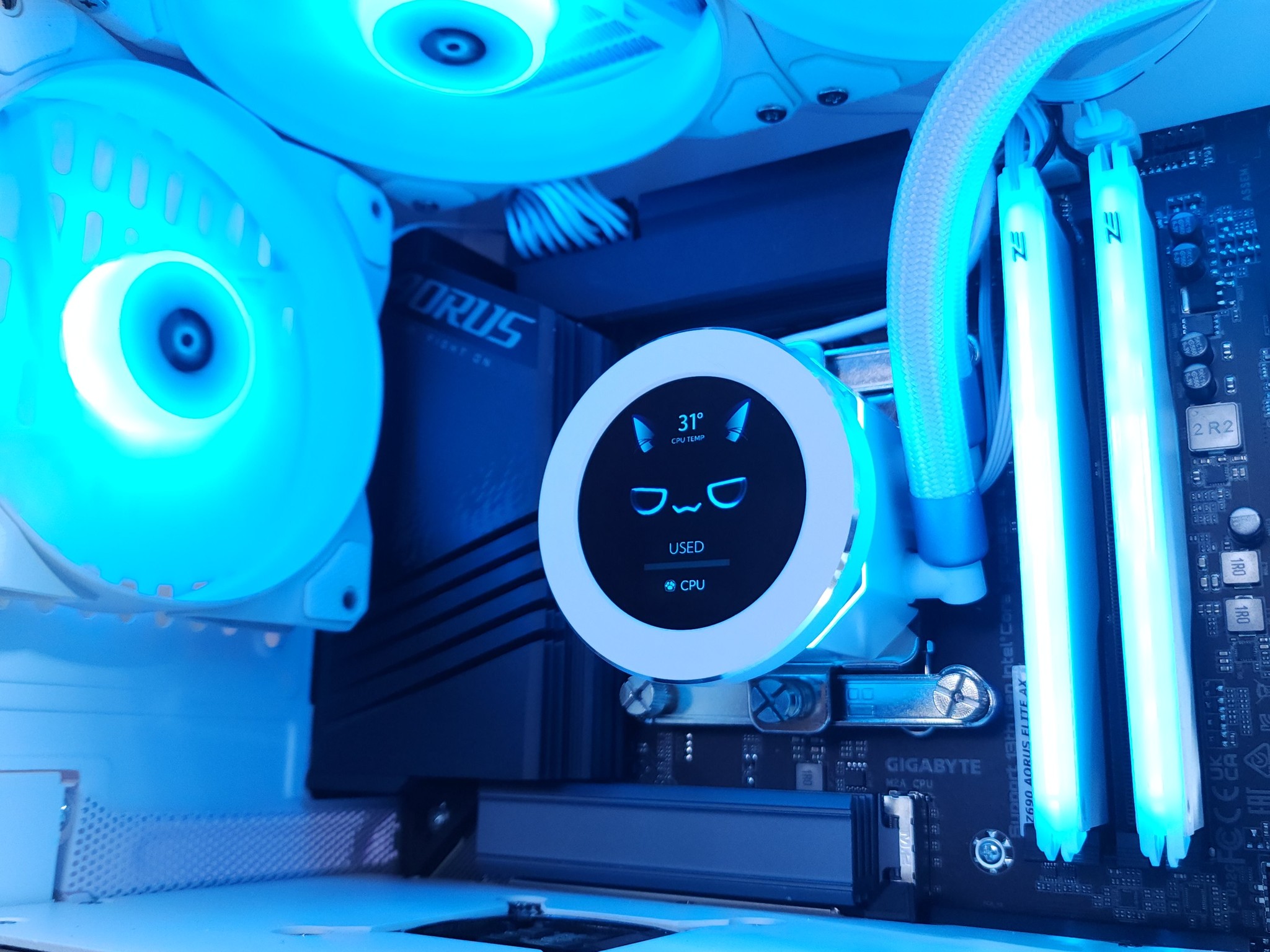 💜🤍RTX 4090 | i9 13900K | 32GB 6000MHz | 6TB NVMe + SSD*