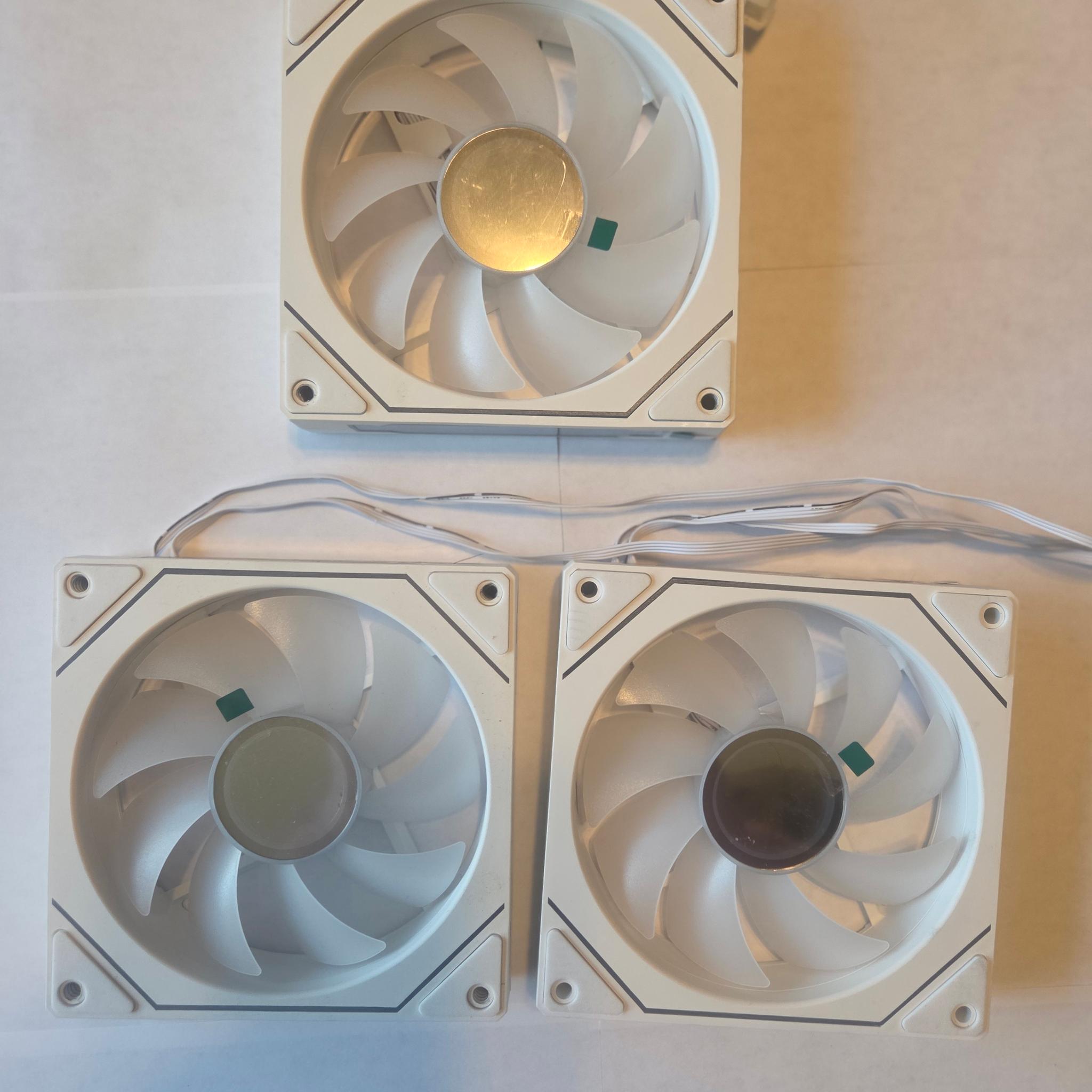 Teucer Infinite Mirror / Prism 4Pro 120mm Fan 3 Pack White