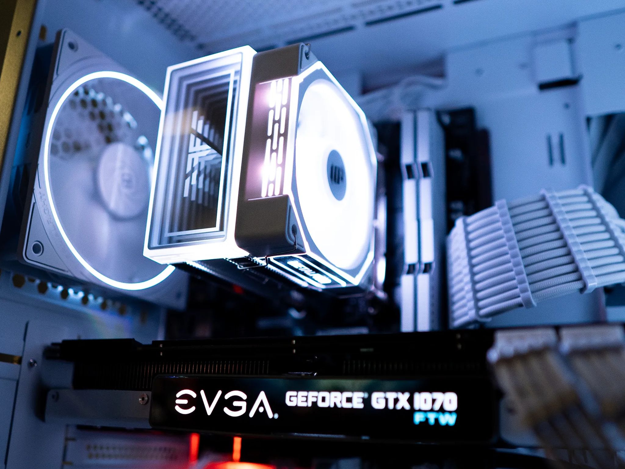 ❄️🌨 | GTX 1070 8GB FTW | RYZEN 5 3500X | 16GB DDR4 RAM | 256GB NVME + 2TB HDD | Arctic Freeze 2.0