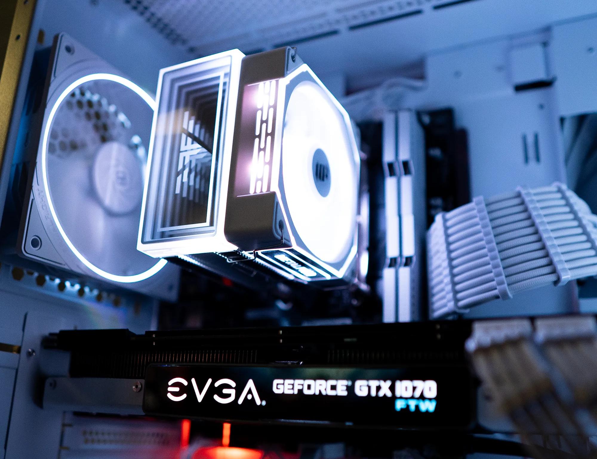❄️🌨 | GTX 1070 8GB FTW | RYZEN 5 3500X | 16GB DDR4 RAM | 256GB NVME + 2TB HDD | Arctic Freeze 2.0