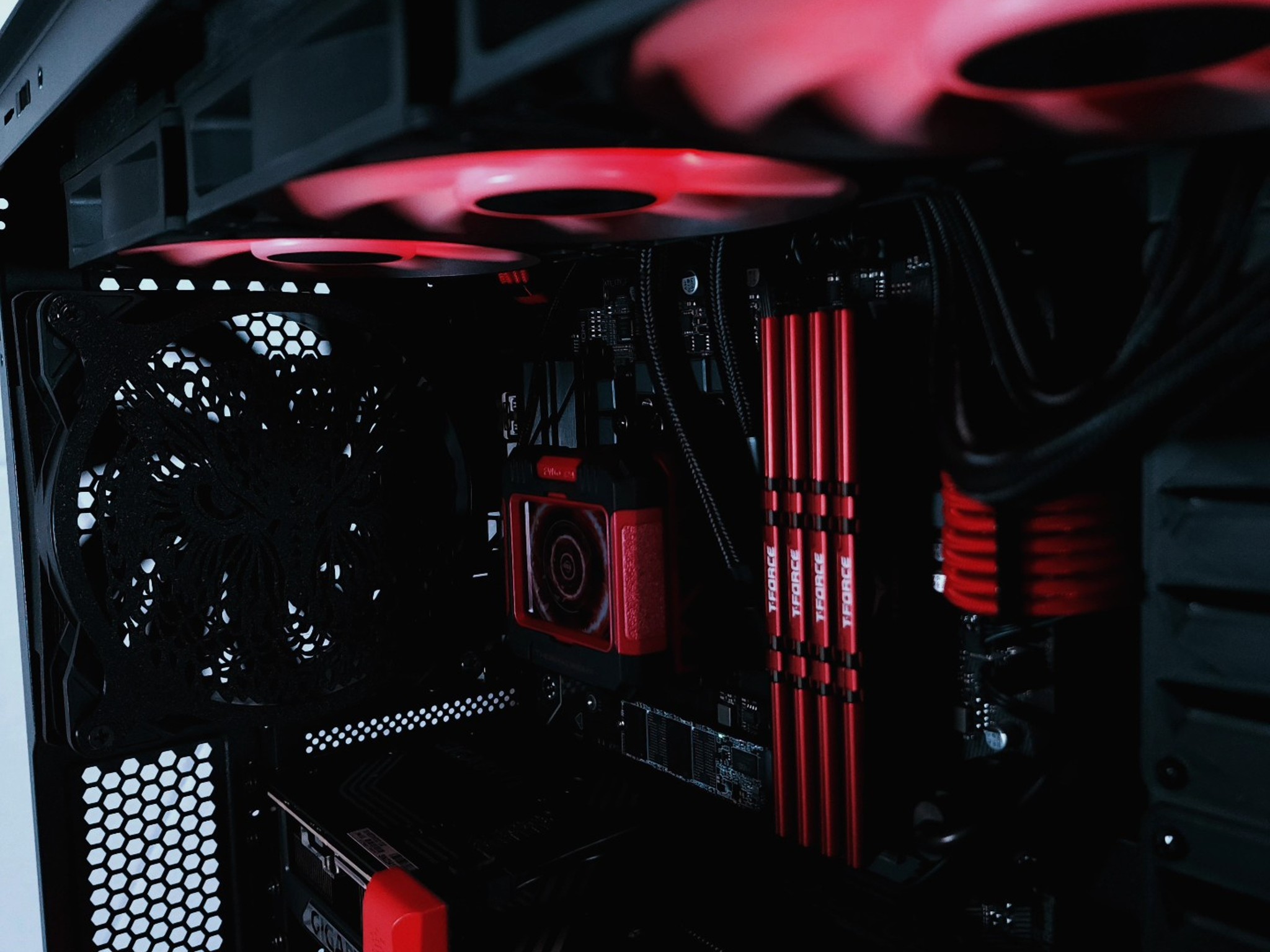 ❤️ RTX 5070 | Core i7 13700KF | 1440p Gaming Computer