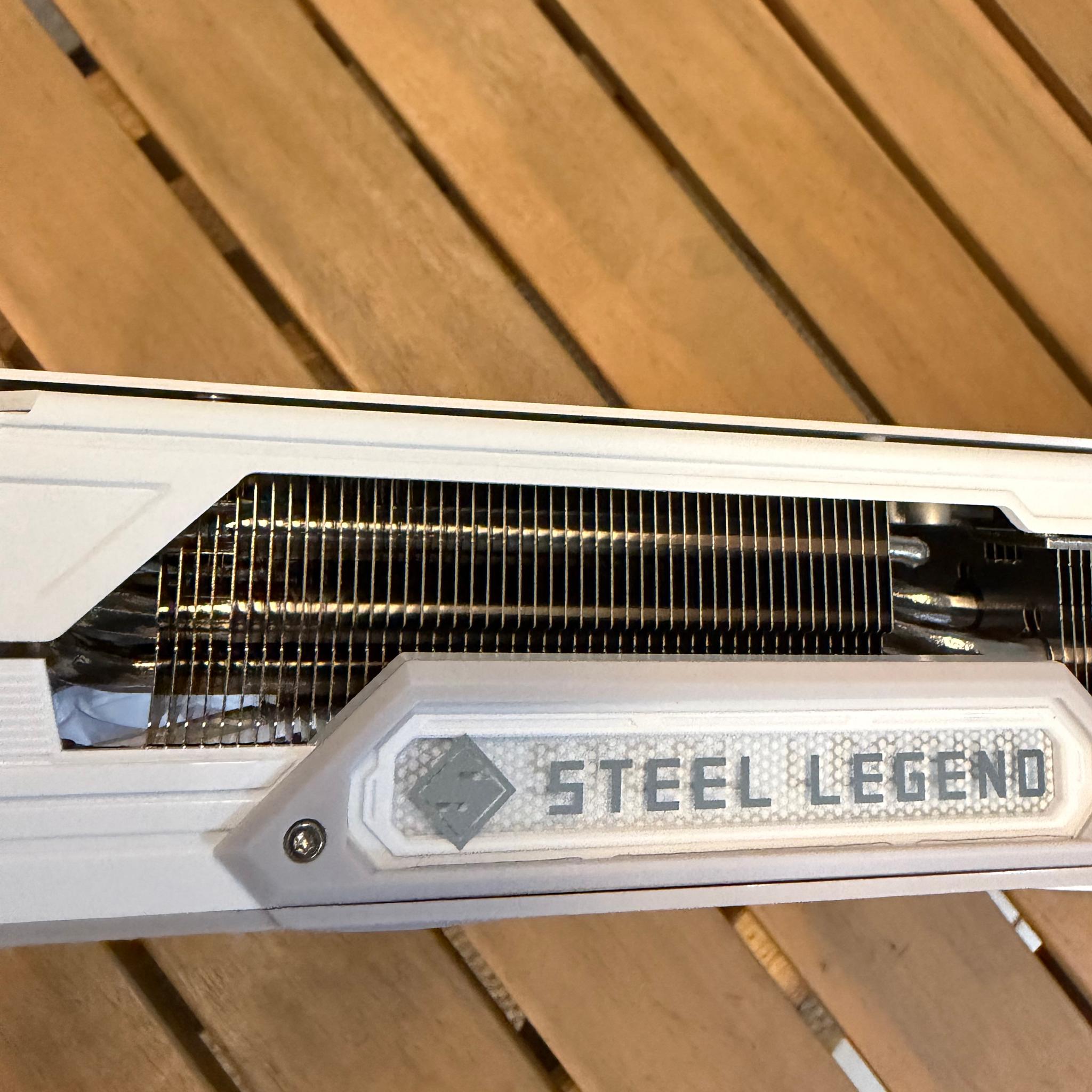 ASRock Steel Legend White RX 9070XT