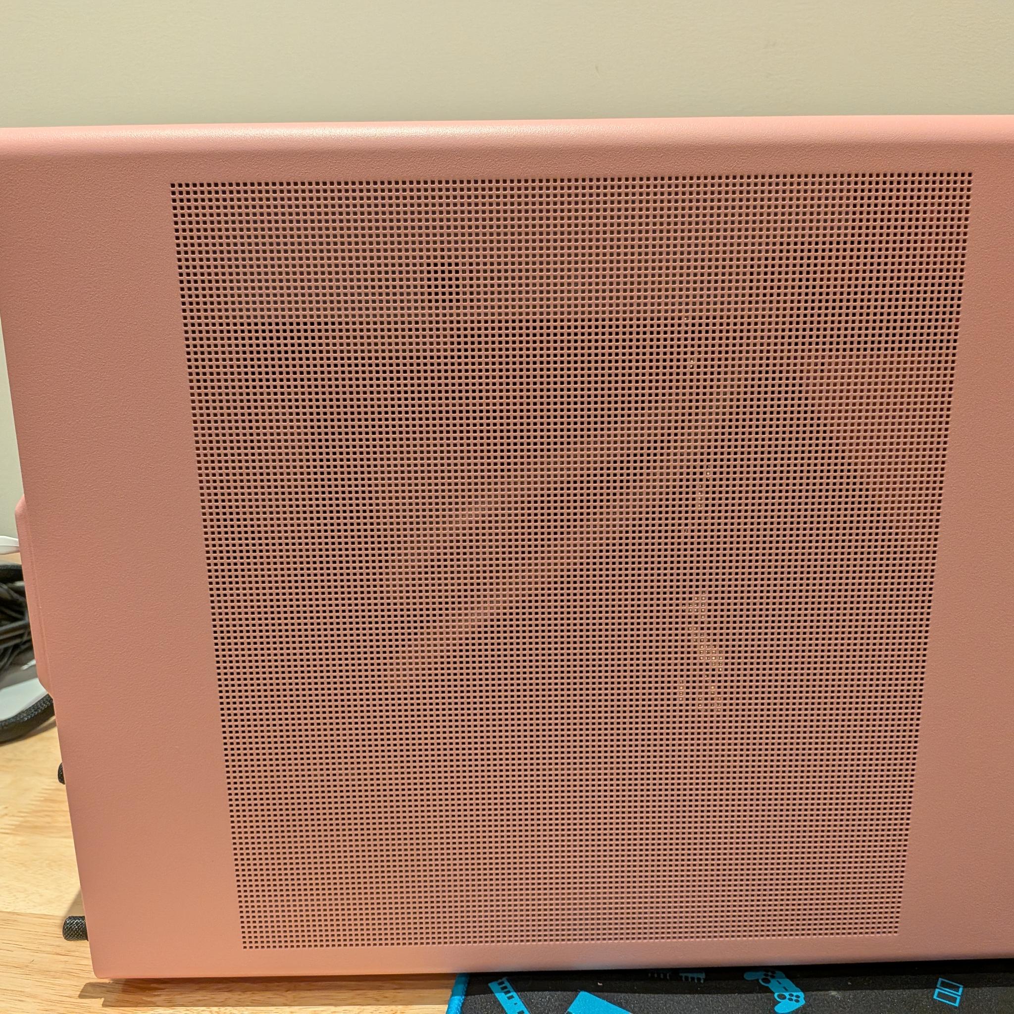 1440p Barbie Beast - RTX 5070, Ryzen 5 9600X, 32 GB DDR5 RAM, 1 TB NVME, RGB, Liquid Cooled