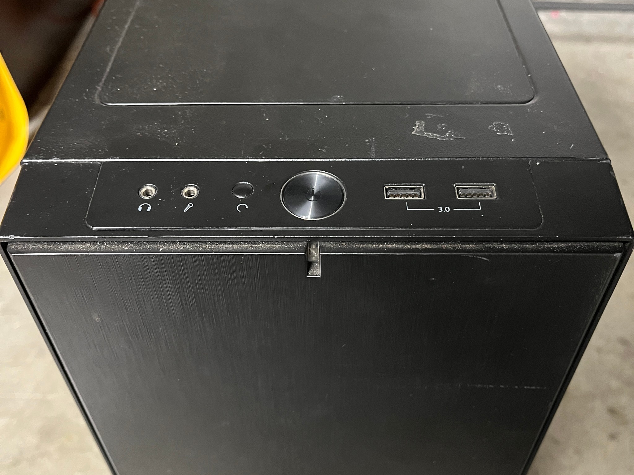 🔥🖥️NVIDIA GTX 1080, Intel i7-4770, 500 GB SSD, 12 GB RAM,High Performance Custom Gaming PC w/ Wi-Fi
