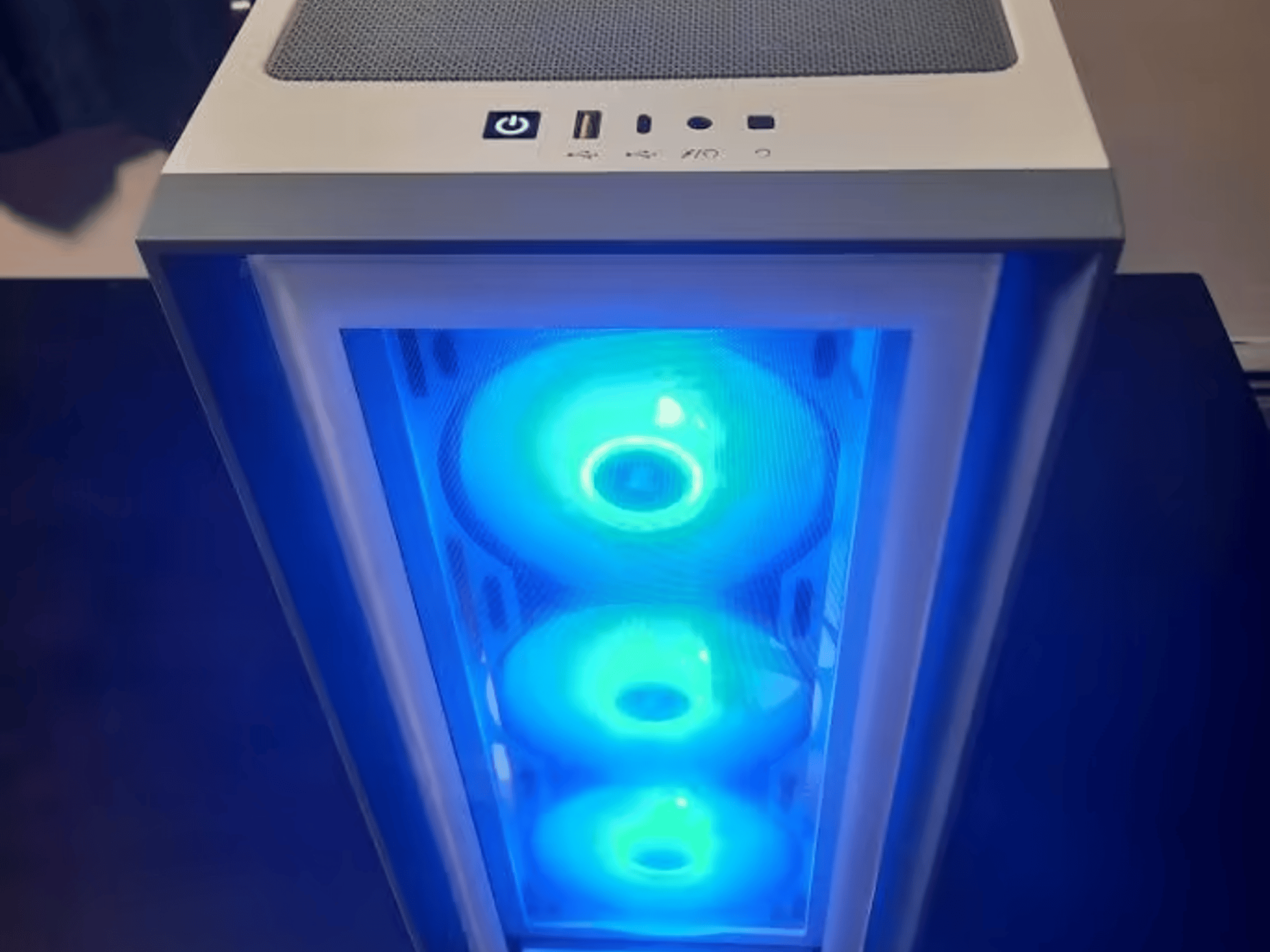 The "Futuristic Fusion" || RTX 3070 Ti Ryzen 5 5600X 16GB 3200MHz CL16 1TB NVME SSD