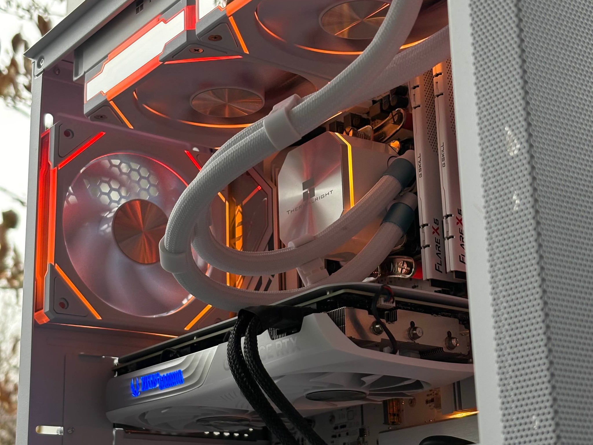 ❄️ Snowclaw 🐾 – Ryzen 7 7700 ⚡ | RTX 4070 Super 🧊 | 32GB DDR5 🐱 | 1TB NVMe 💽