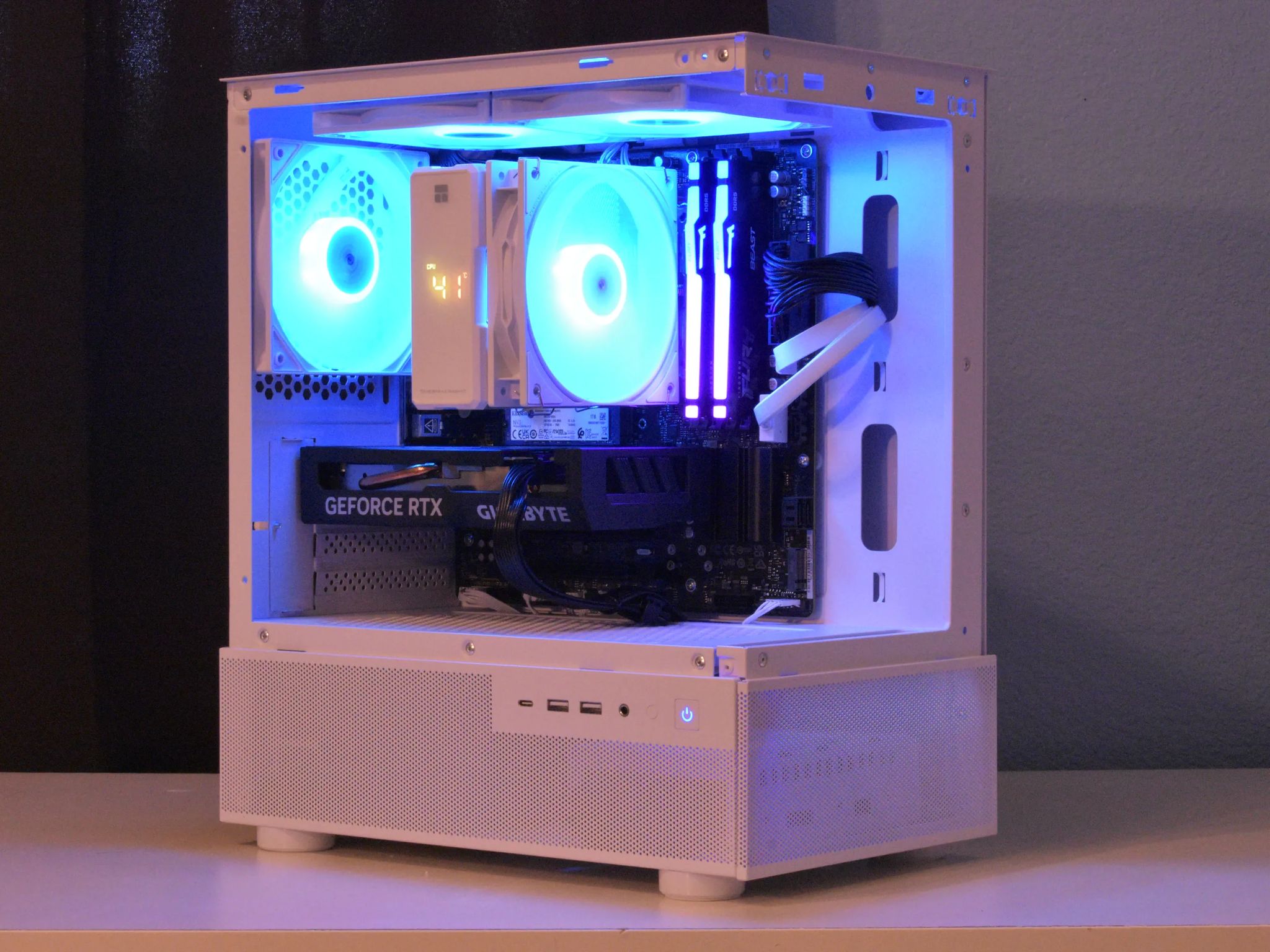 ⬜Whiteout v2⬜ Ryzen 5 7500F | RTX 4060 8GB | 16GB Ram 6000mhz | 1TB nVME Gen4 SSD | Win11 Pro + Wifi