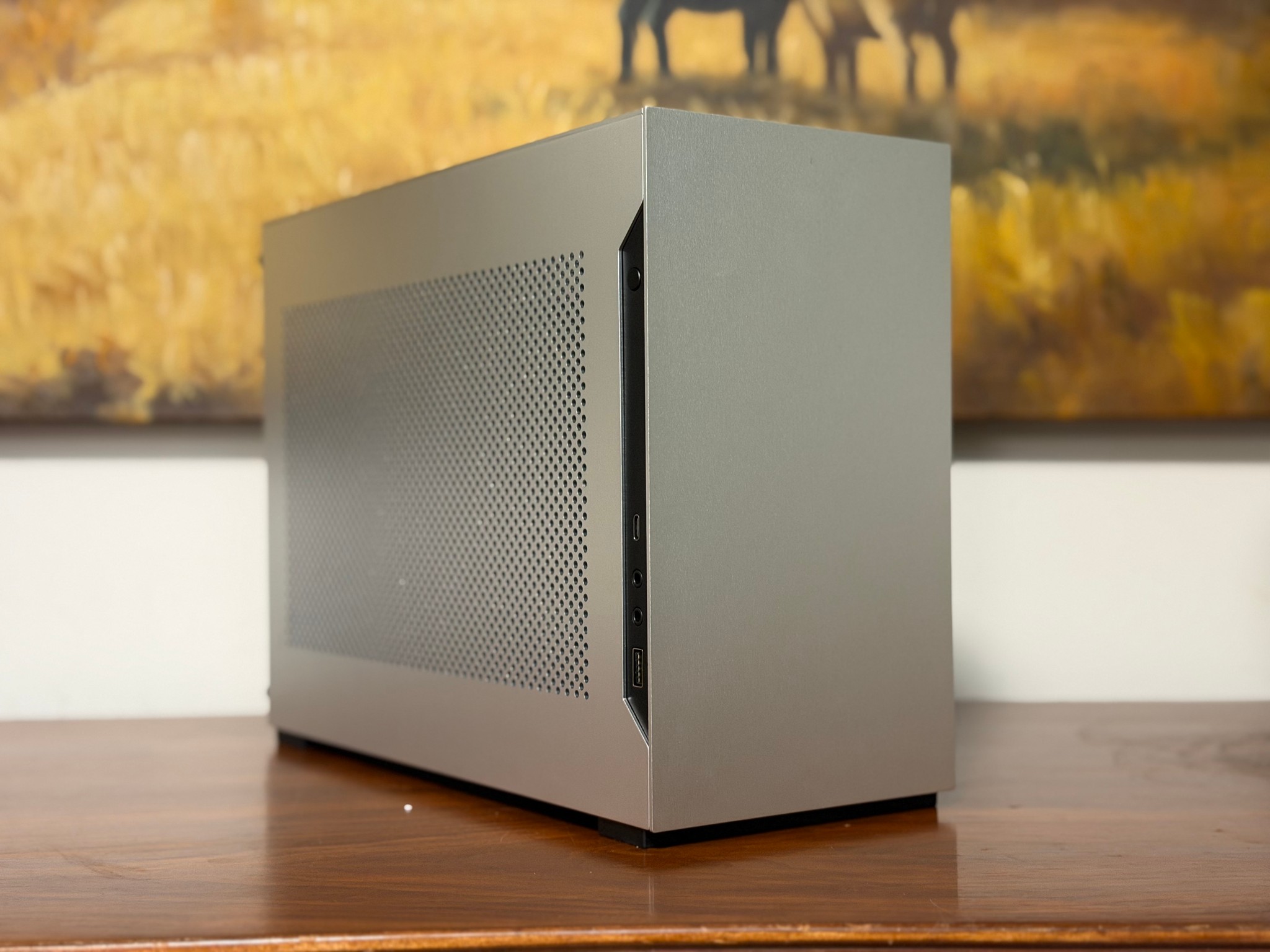 Custom SFF 9900X / 9070XT
