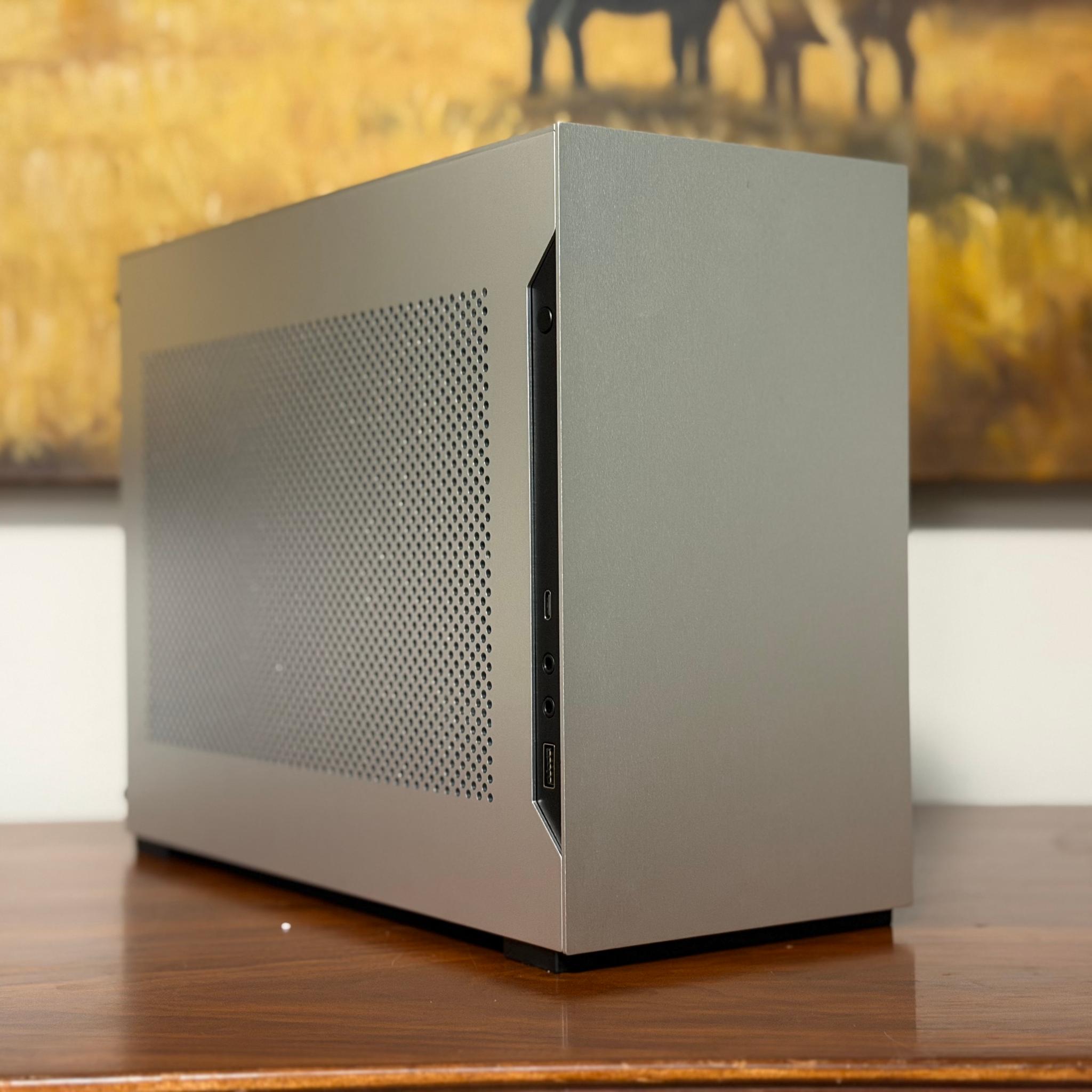 Custom SFF 9900X / 9070XT