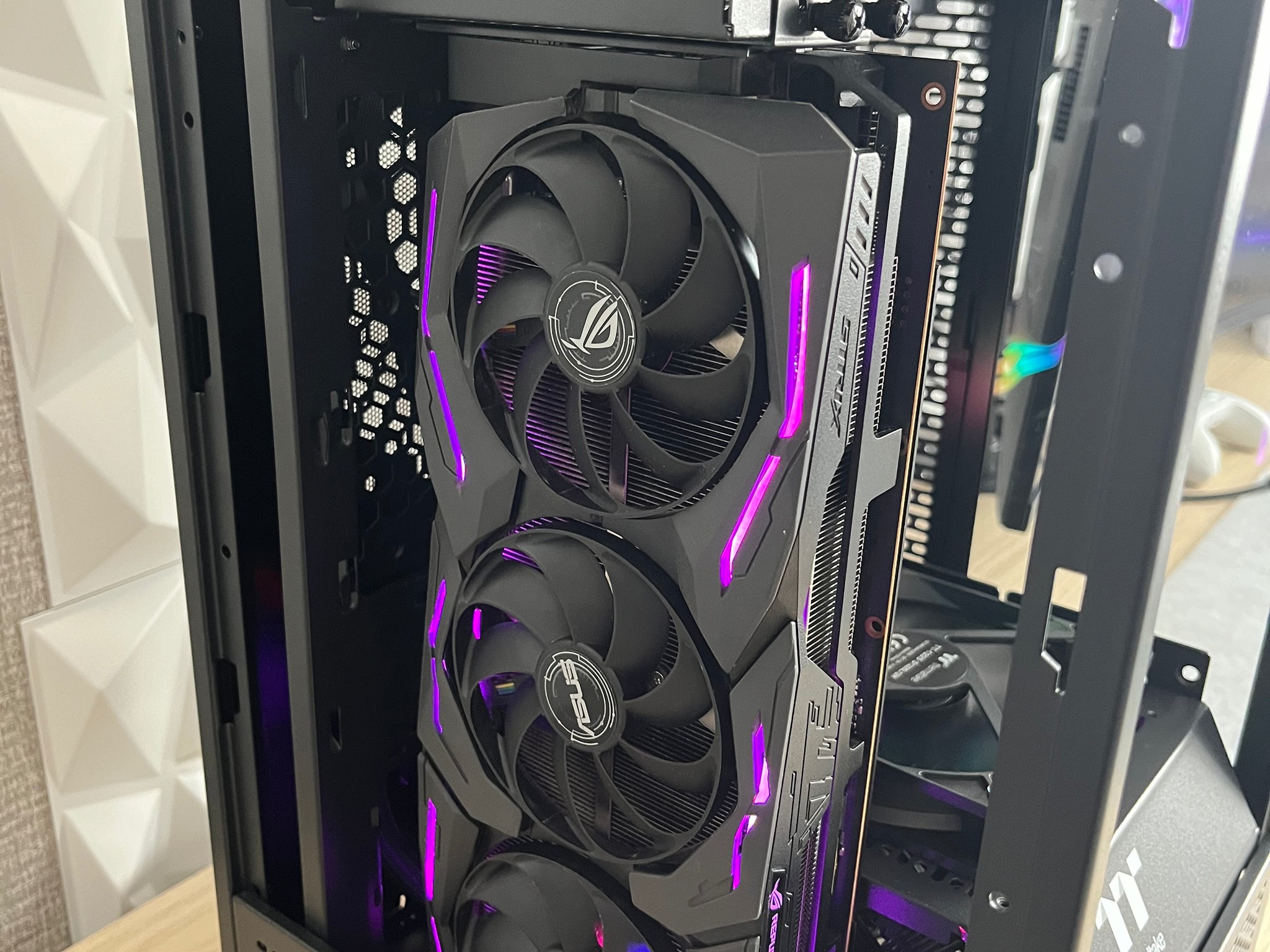 "KNIGHT" CUSTOM PC | RYZEN 5 3600 | RX 5700XT | RAM DDR4 16GB | WIN 11 PRO | PURE PERFORMANCE