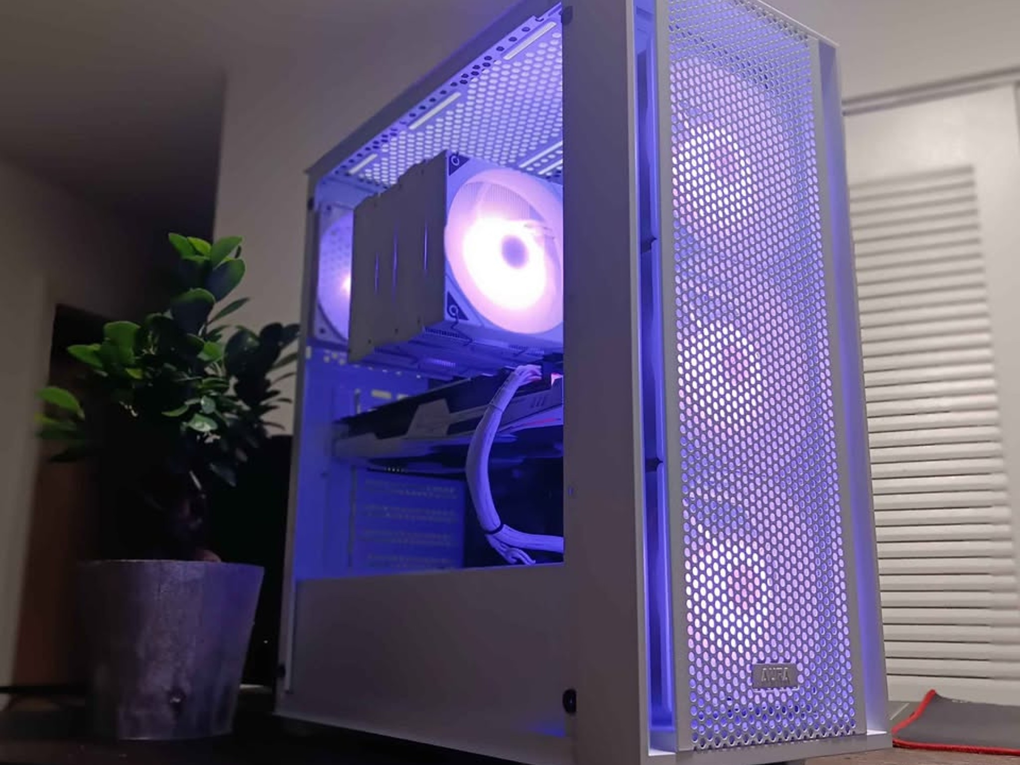 White Gaming PC | Ryzen 5 3500 | NVIDIA GTX1070 | 32GB DDR4 RAM | 2.25TB Storage | WIFI | WINDOWS 10