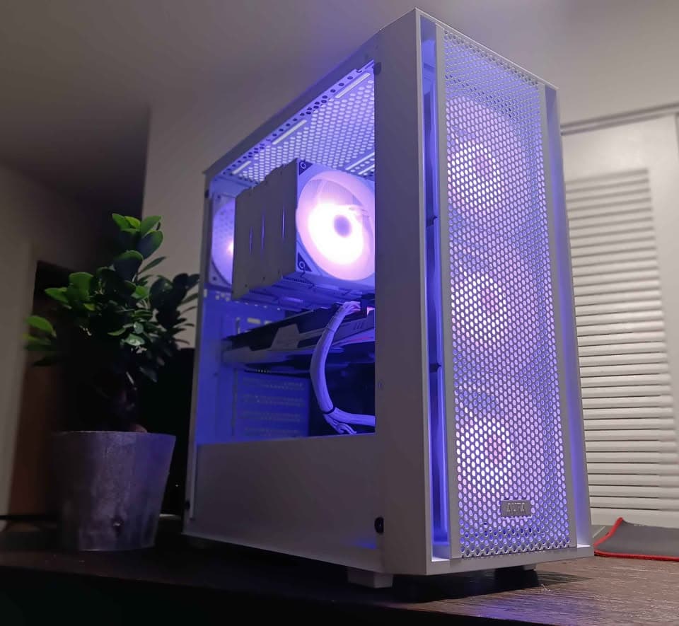 White Gaming PC | Ryzen 5 3500 | NVIDIA GTX1070 | 32GB DDR4 RAM | 2.25TB Storage | WIFI | WINDOWS 10