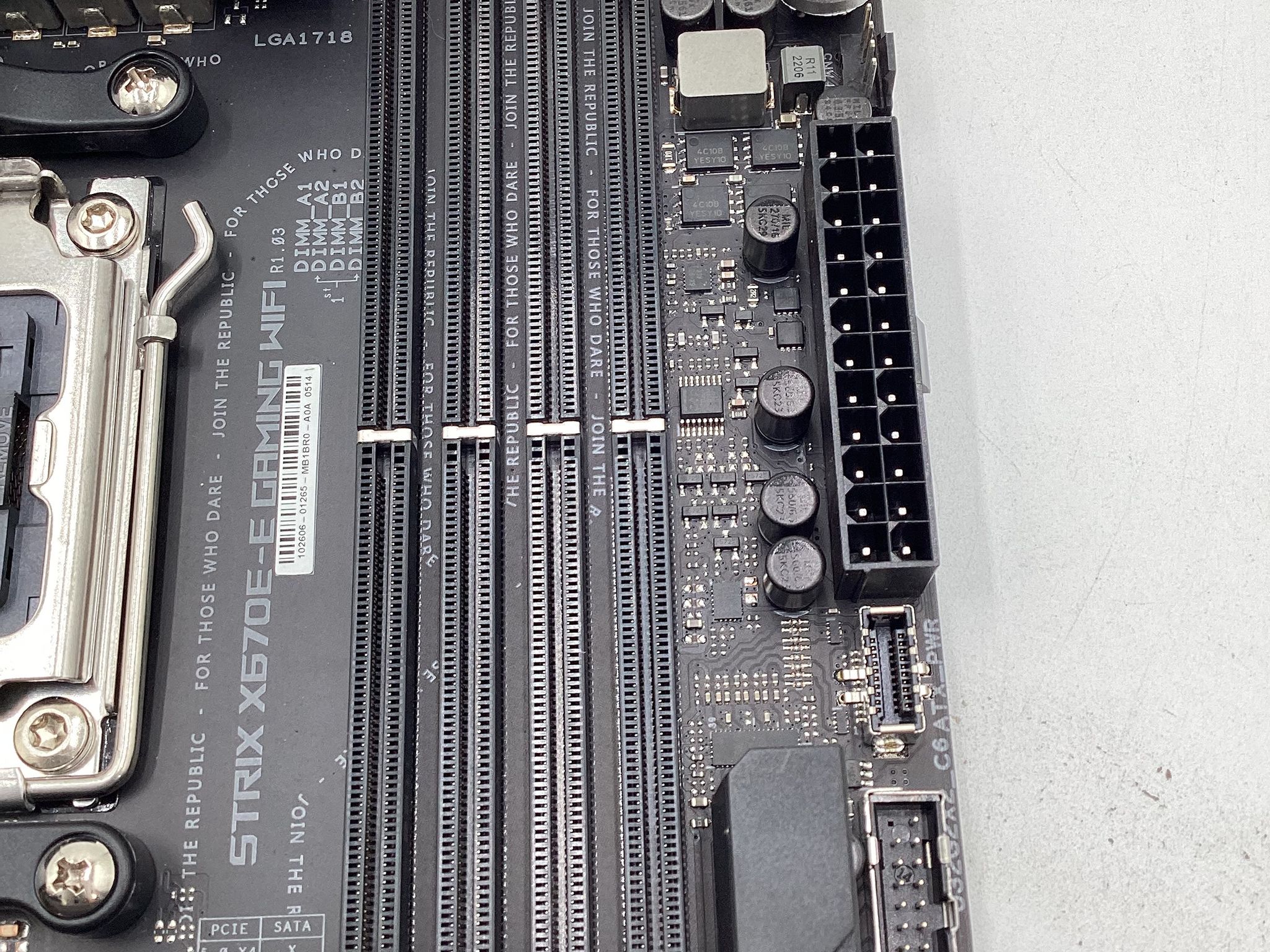 ASUS ROG Strix X670E-E Gaming Socket AM5(LGA 1718) Ryzen 7000 ATX Motherboard